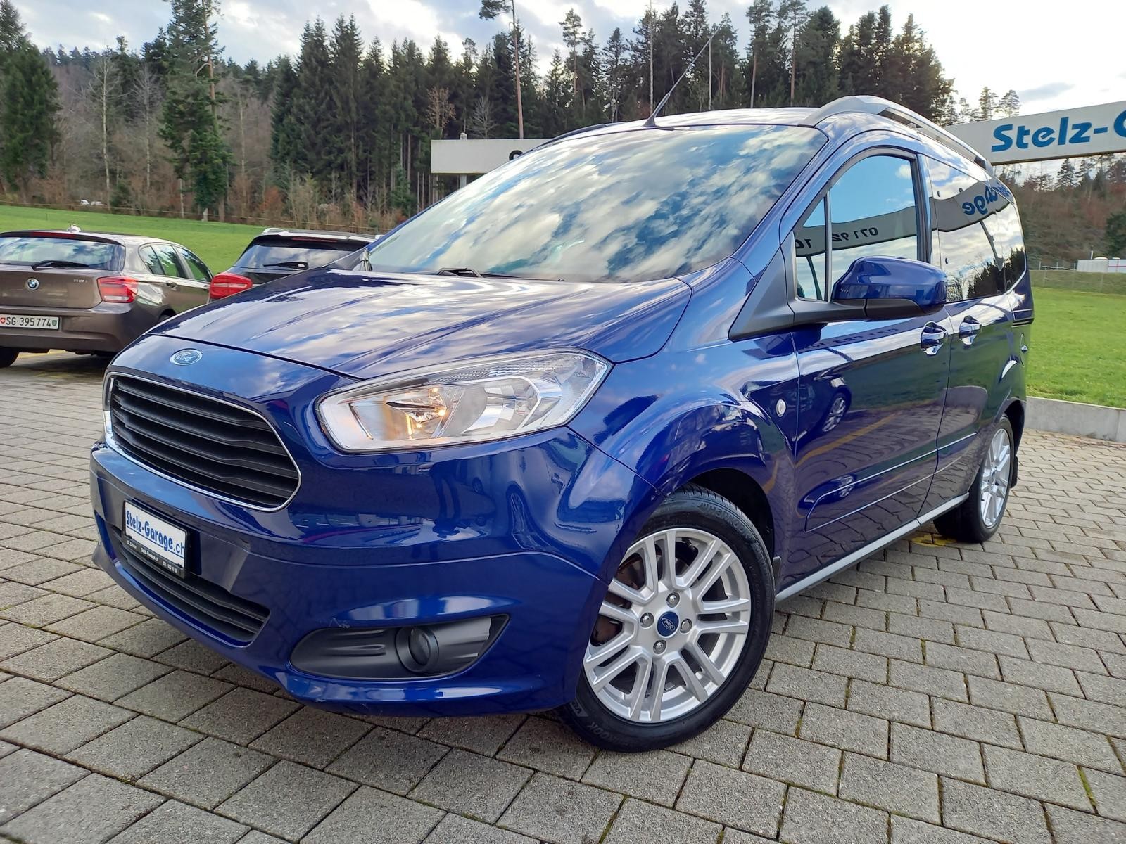 Car photo