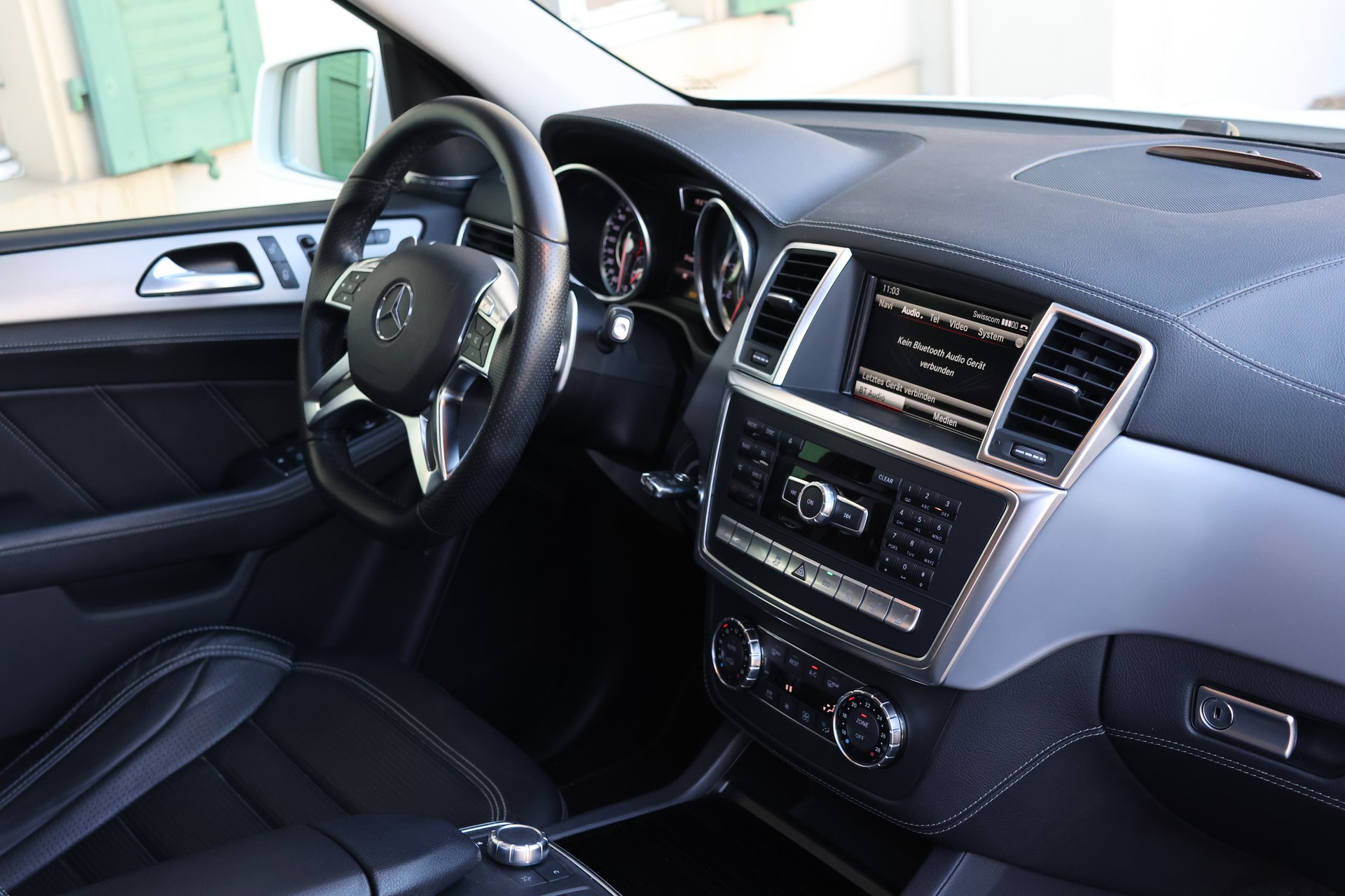 MERCEDES-BENZ ML 63 AMG Executive 4Matic Speedshift (CH)-image-8