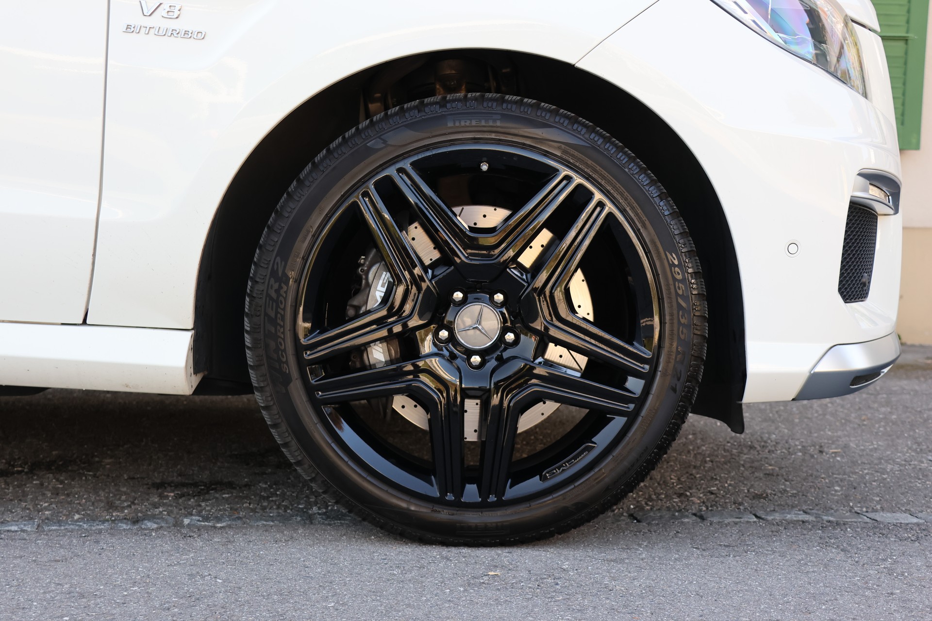MERCEDES-BENZ ML 63 AMG Executive 4Matic Speedshift (CH)-image-4