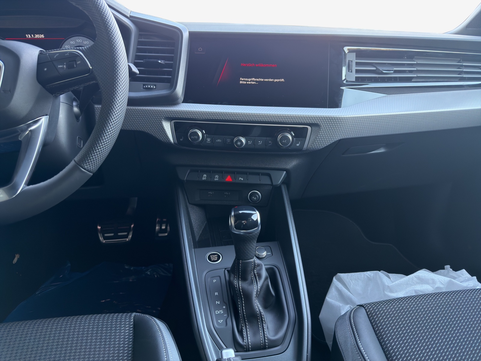 AUDI A1 Sportback 30 TFSI Attraction S-tronic-image-10