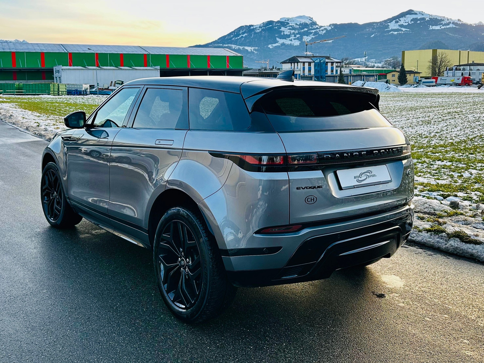 LAND ROVER Range Rover Evoque R-Dynamic P 200 HSE AT9-showroom-element-2