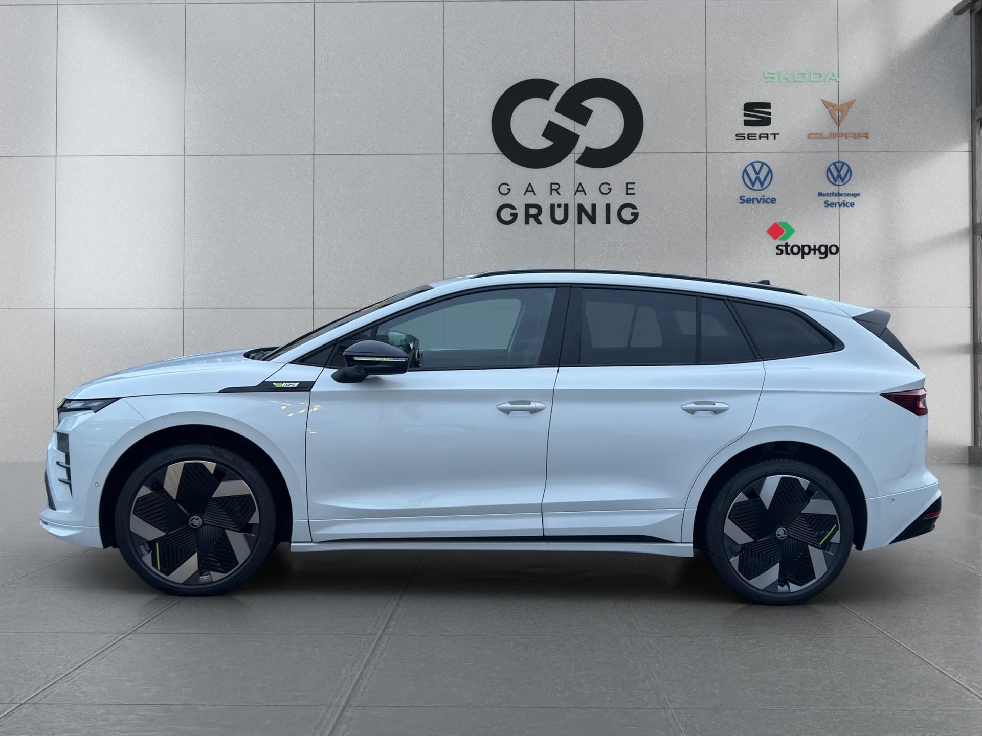 SKODA Enyaq 4x4 RS-image-2