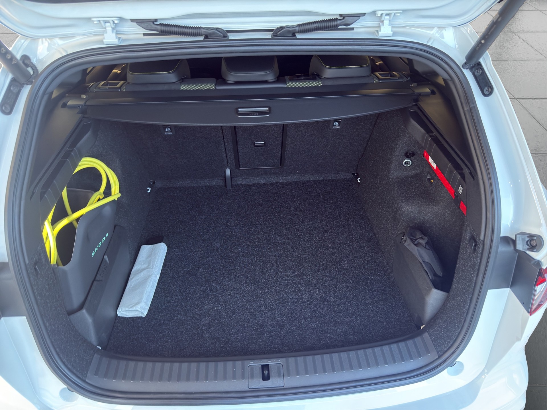 SKODA Enyaq 4x4 RS-image-9