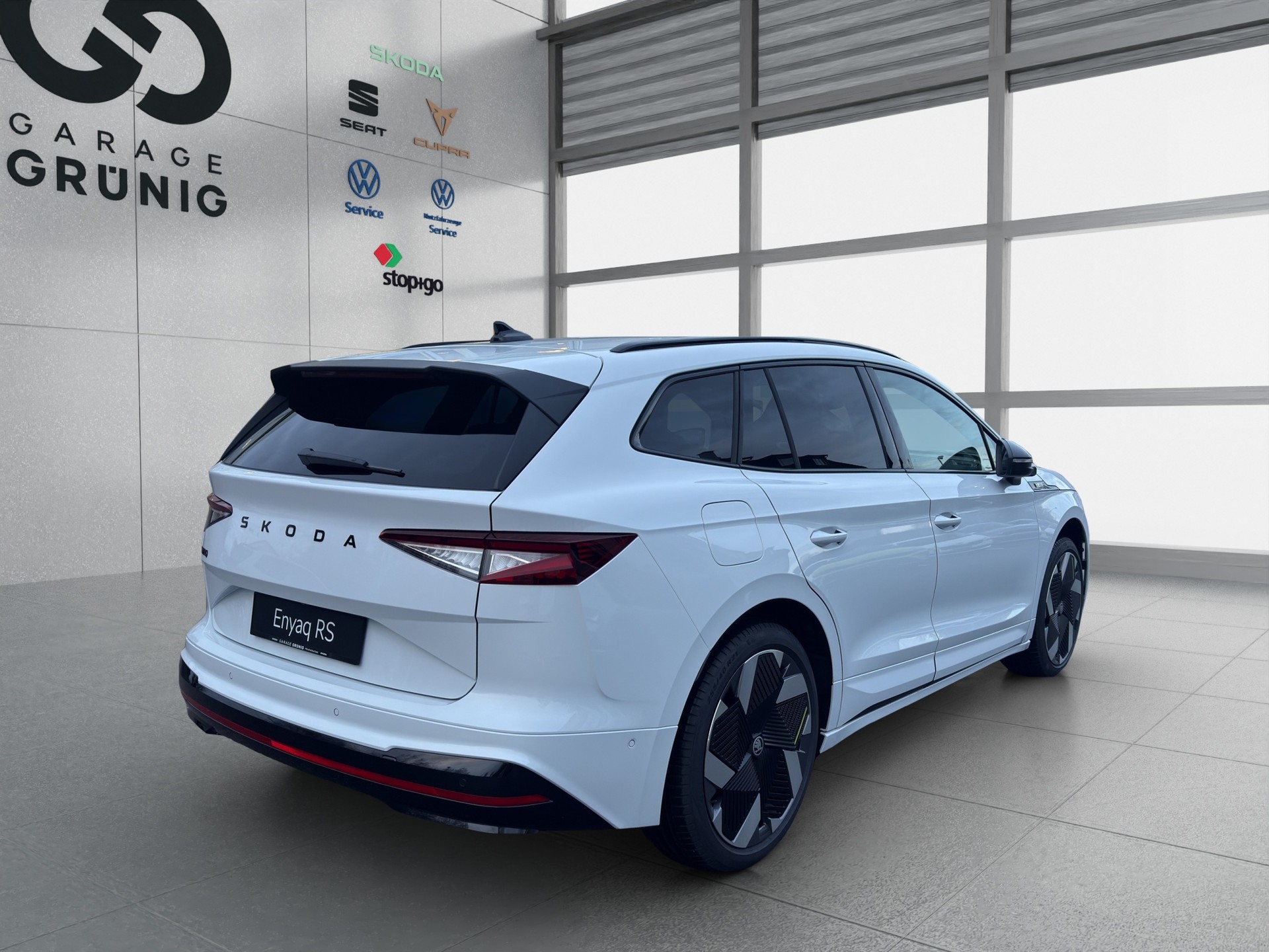 SKODA Enyaq 4x4 RS-image-5