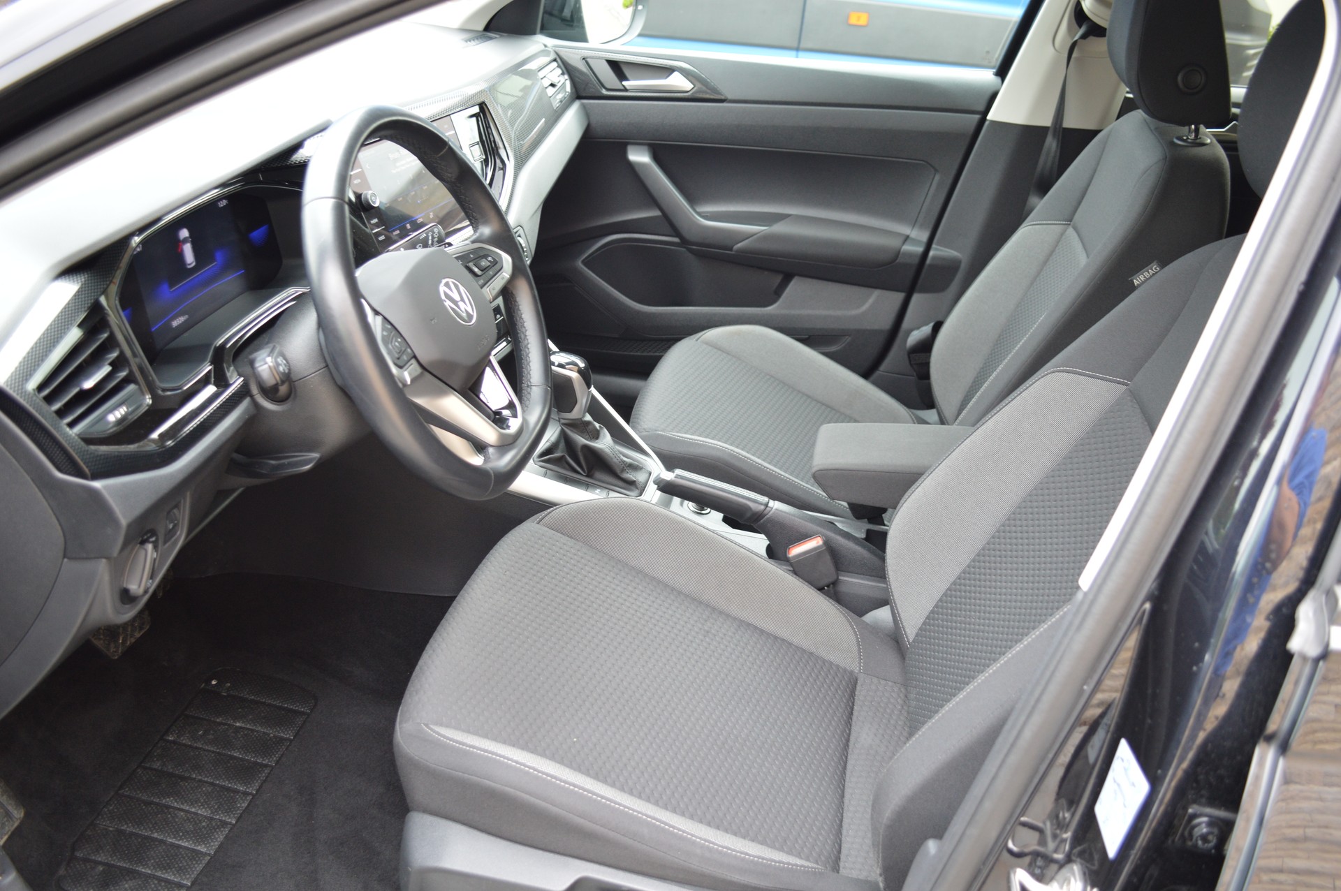 VW Taigo 1.0 TSI Life DSG-image-6