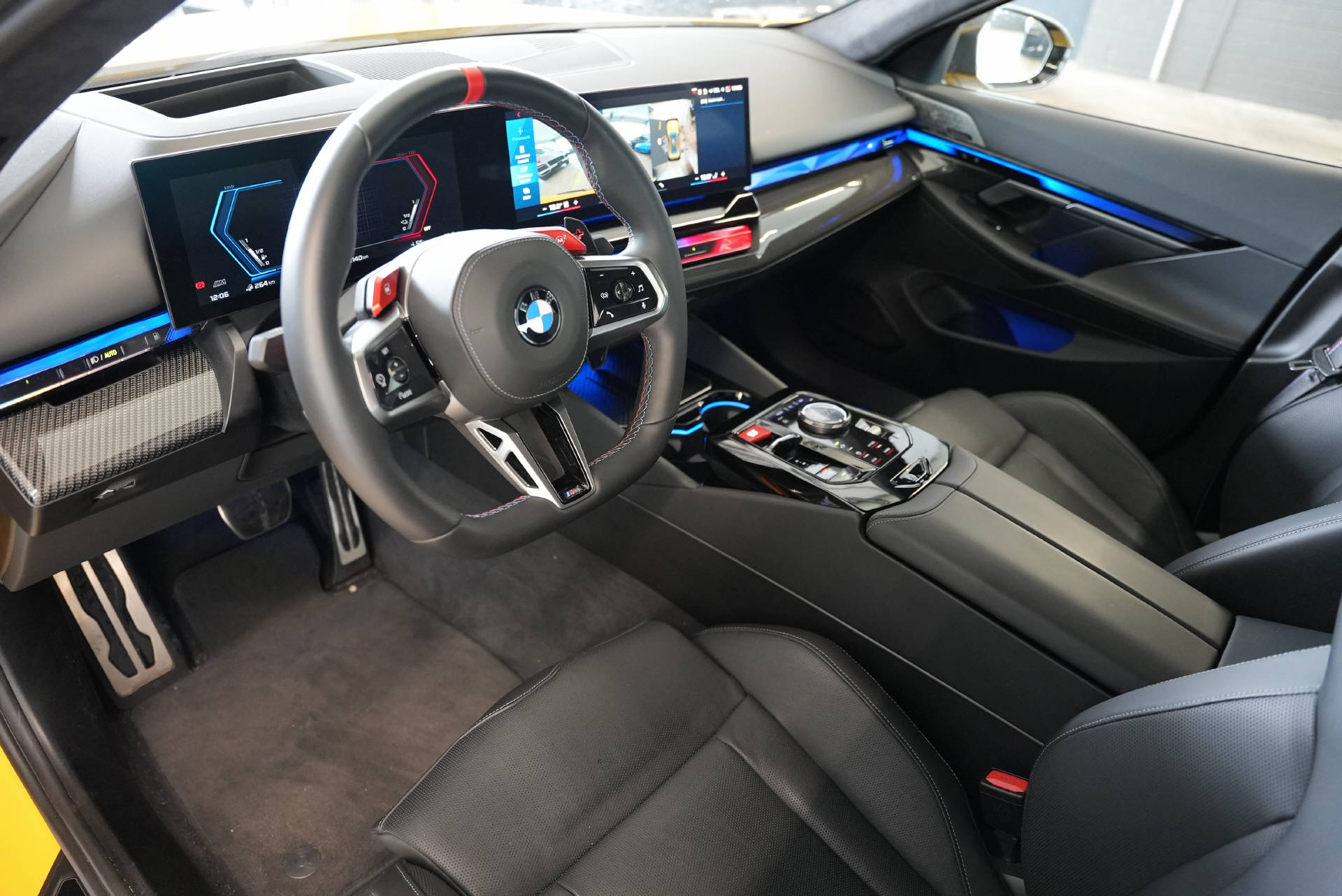 BMW M5 xDrive Speedgelb-image-6