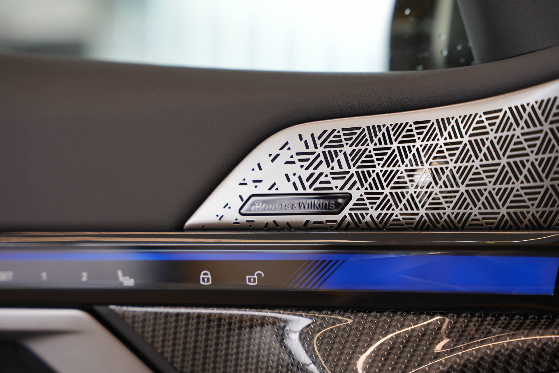BMW M5 xDrive Speedgelb-image-15