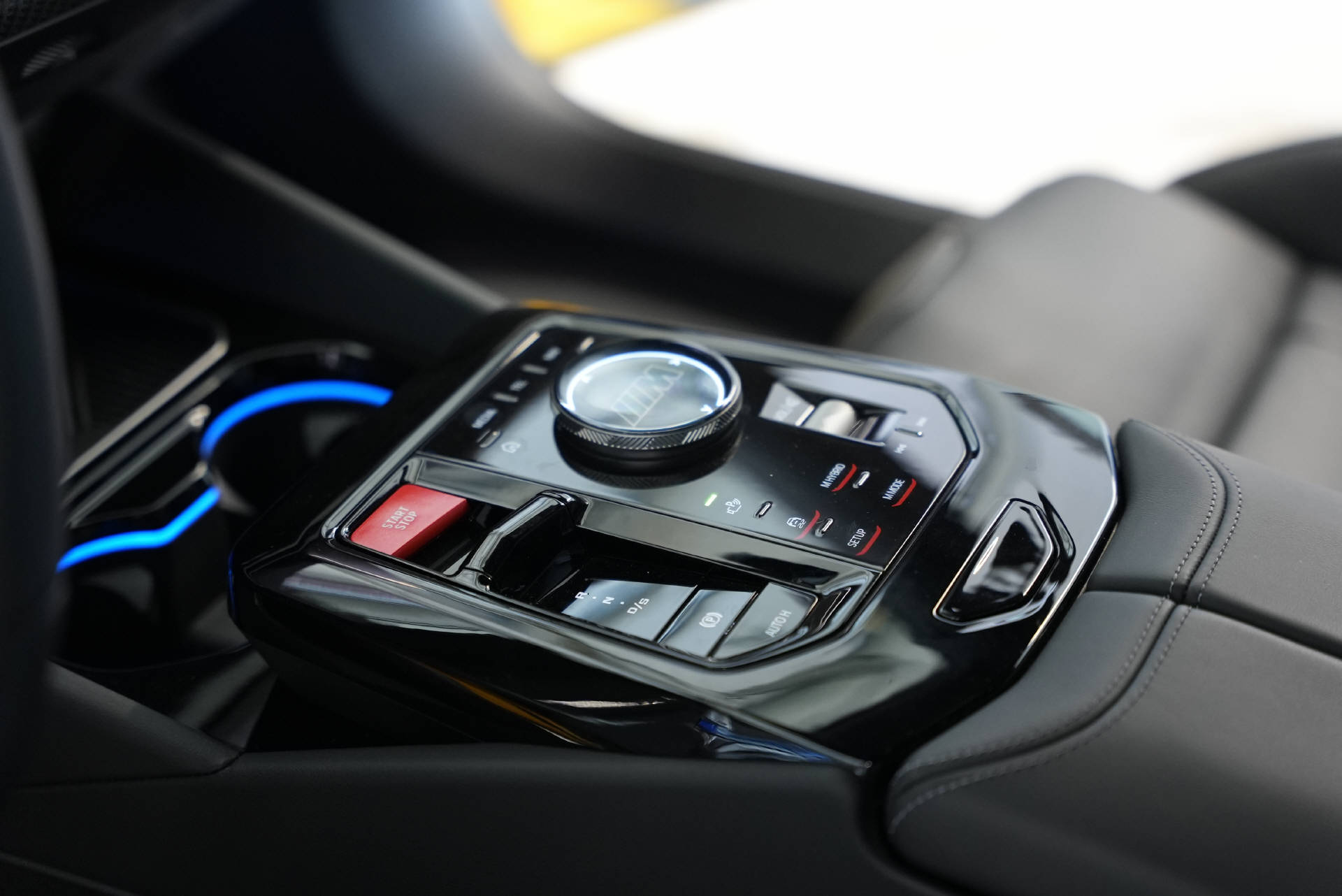 BMW M5 xDrive Speedgelb-image-14