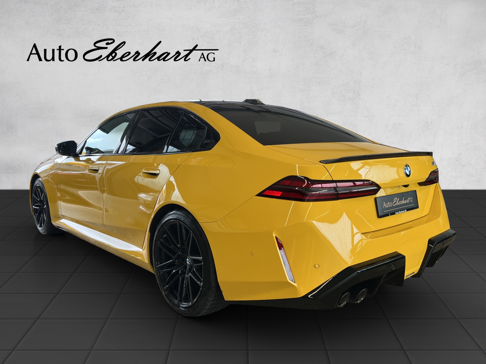 BMW M5 xDrive Speedgelb-image-3