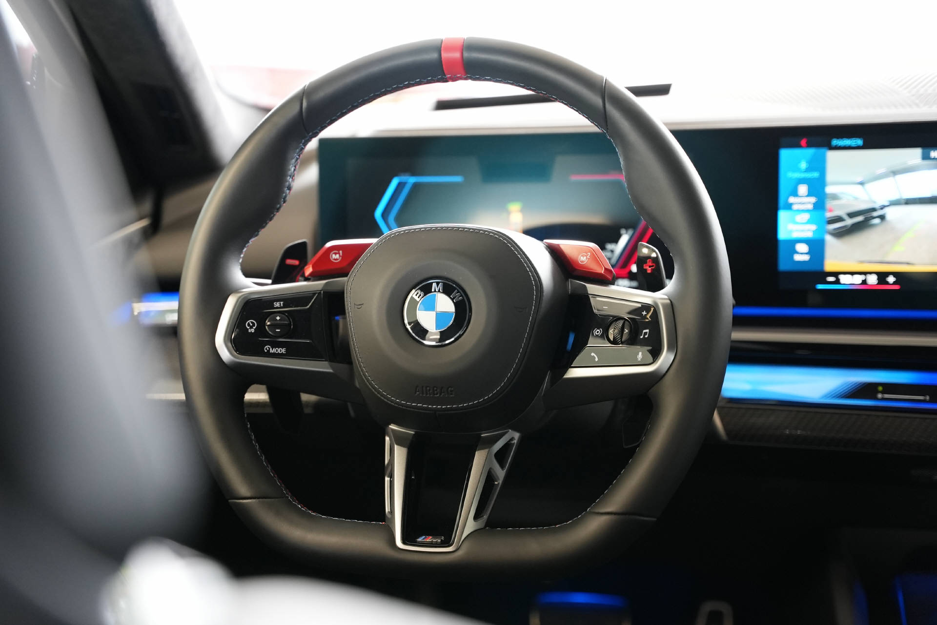 BMW M5 xDrive Speedgelb-image-12