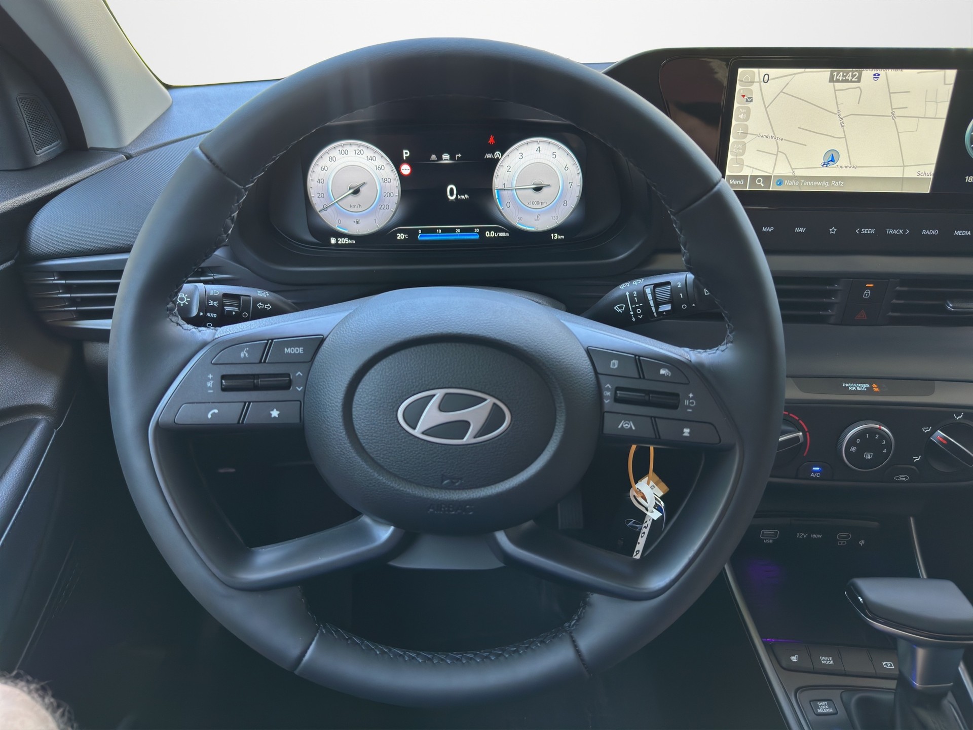 HYUNDAI i20 1.0 T-GDi Amplia DCT-image-9