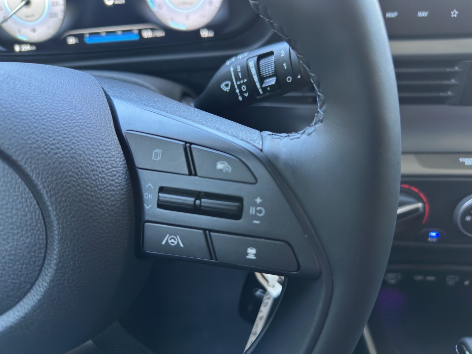 HYUNDAI i20 1.0 T-GDi Amplia DCT-image-14