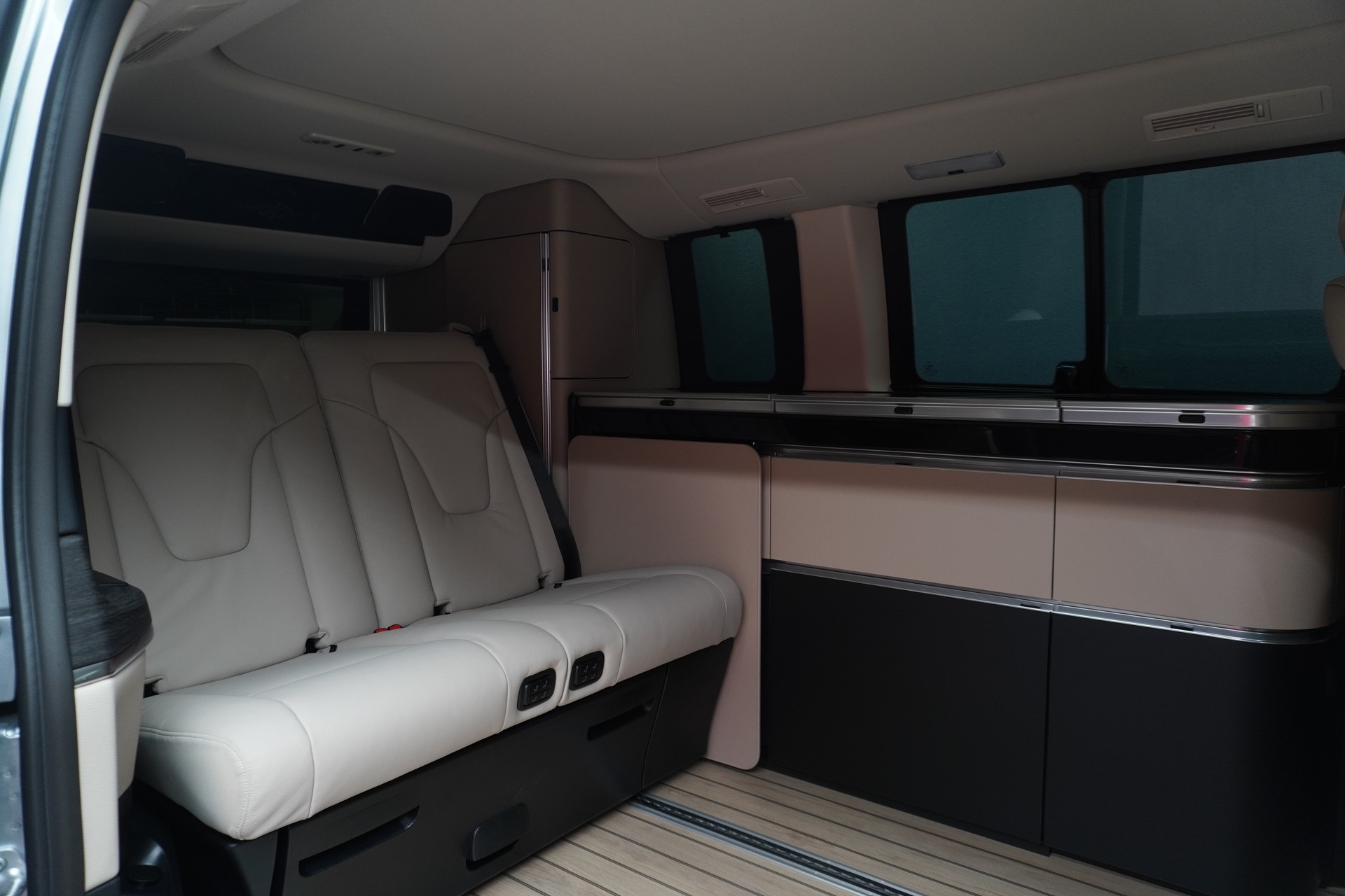 MERCEDES-BENZ Marco Polo 300 d 4M A-image-13