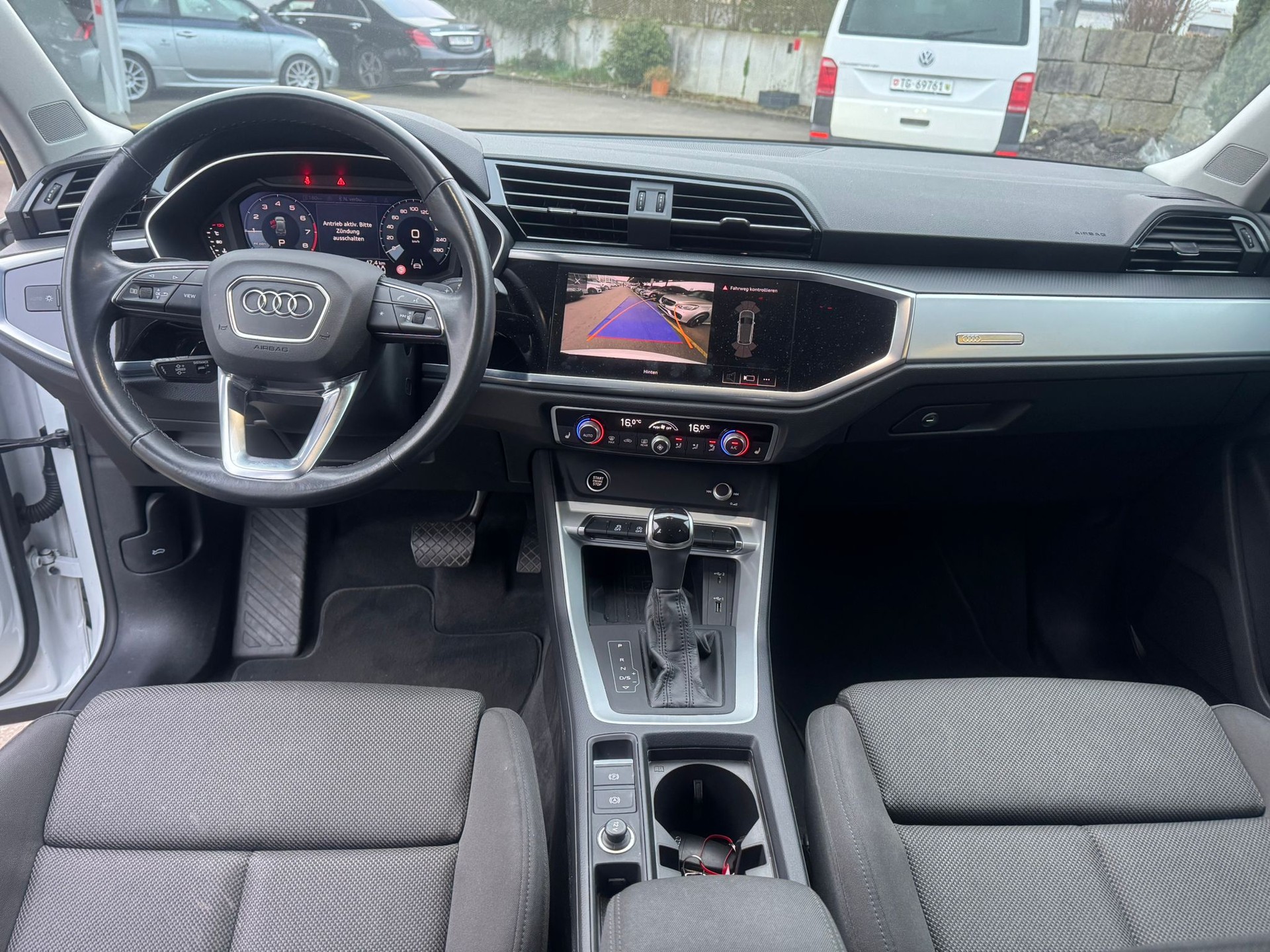 AUDI Q3 35 TFSI S line Attraction S-tronic-image-12