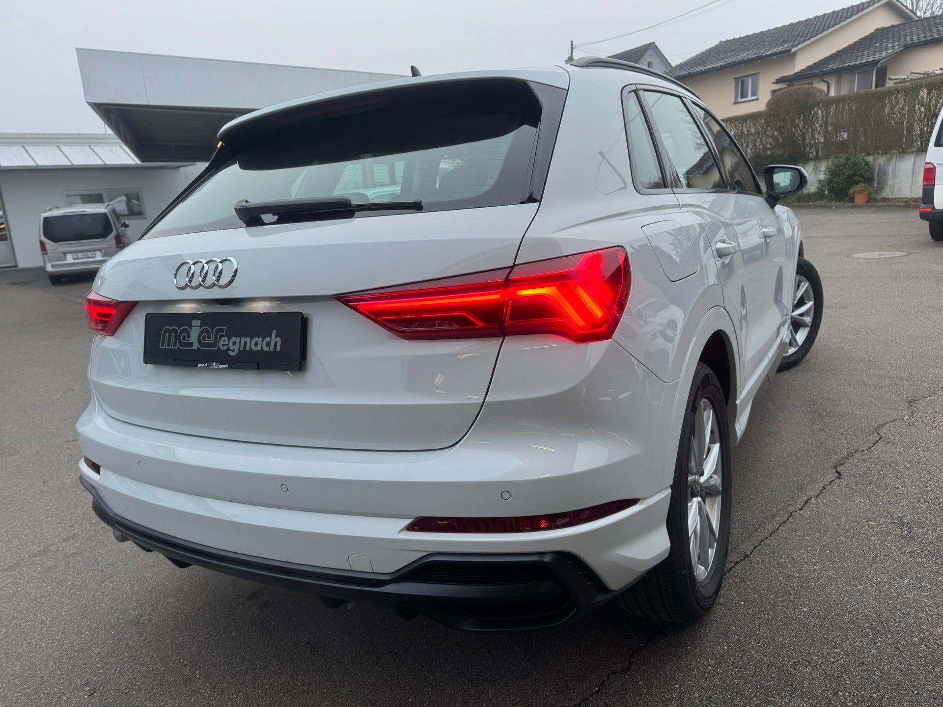 AUDI Q3 35 TFSI S line Attraction S-tronic-image-6