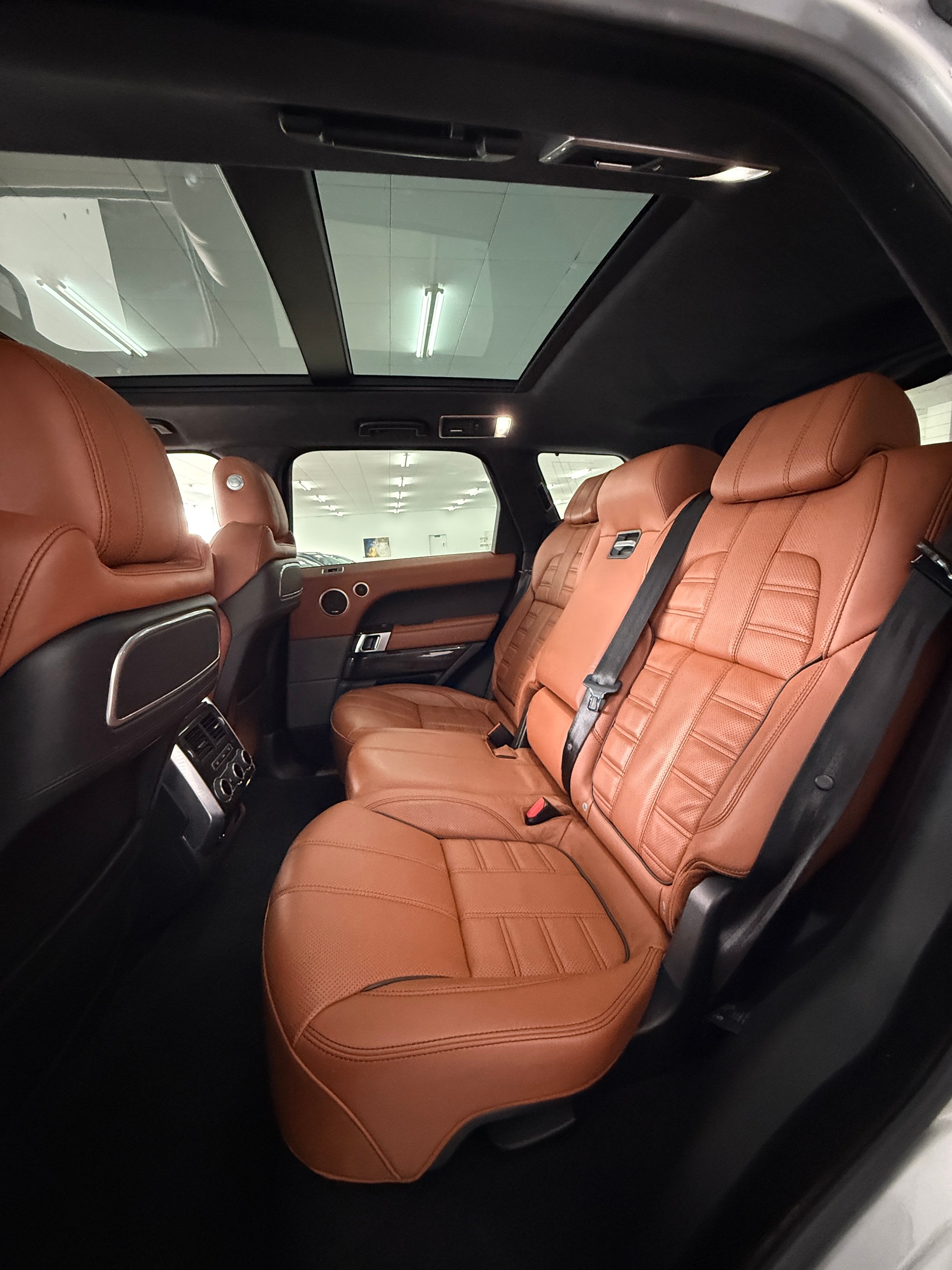 LAND ROVER Range Rover Sport 4.4 SDV8 Autobiography Dynamic A-image-13