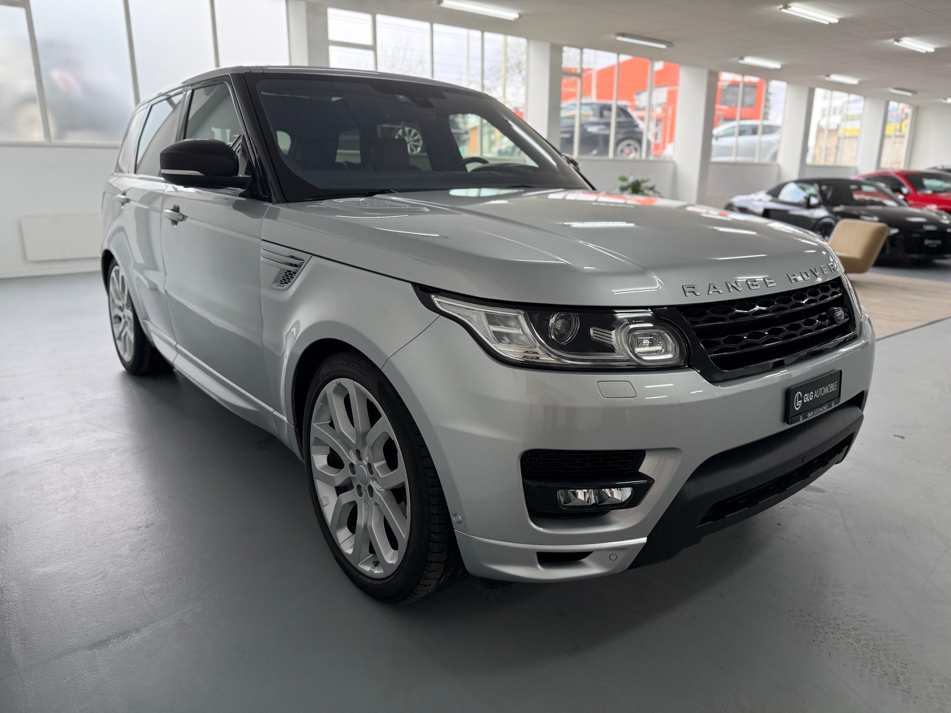 LAND ROVER Range Rover Sport 4.4 SDV8 Autobiography Dynamic A-showroom-element-1