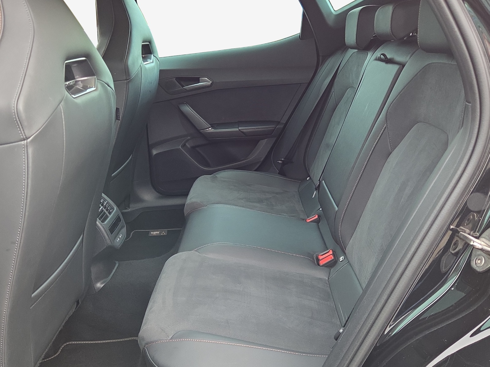 CUPRA Formentor 1.5 e-HYBRID pHEV VZ DSG-image-11