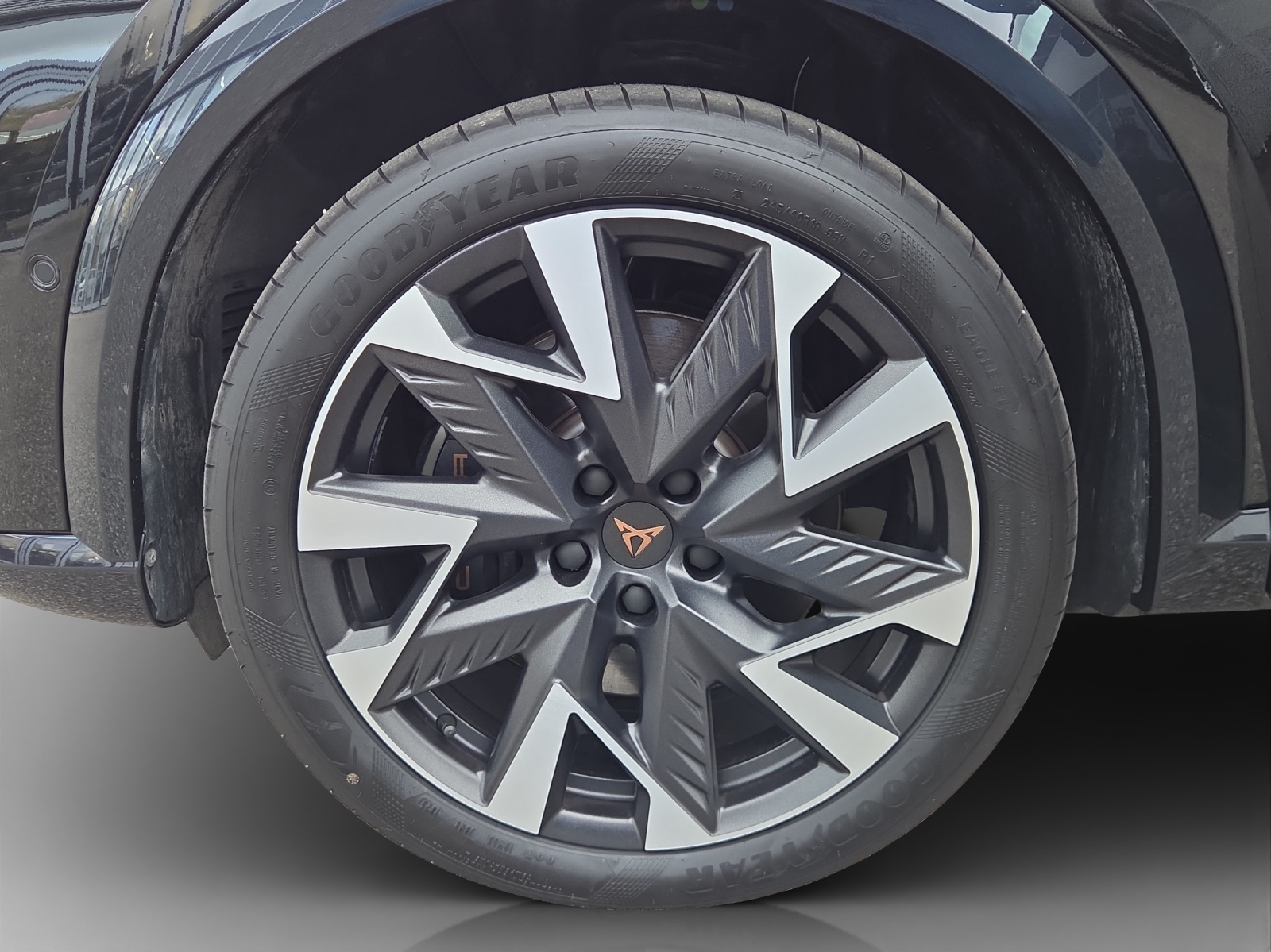 CUPRA Formentor 1.5 e-HYBRID pHEV VZ DSG-image-13
