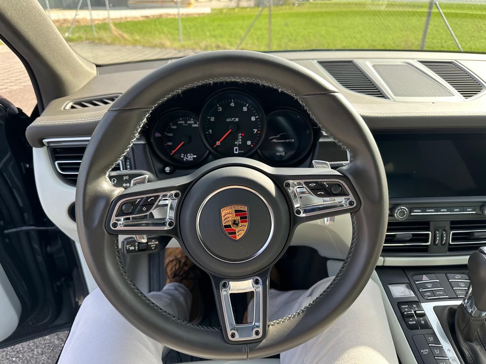 PORSCHE Macan GTS PDK-image-18