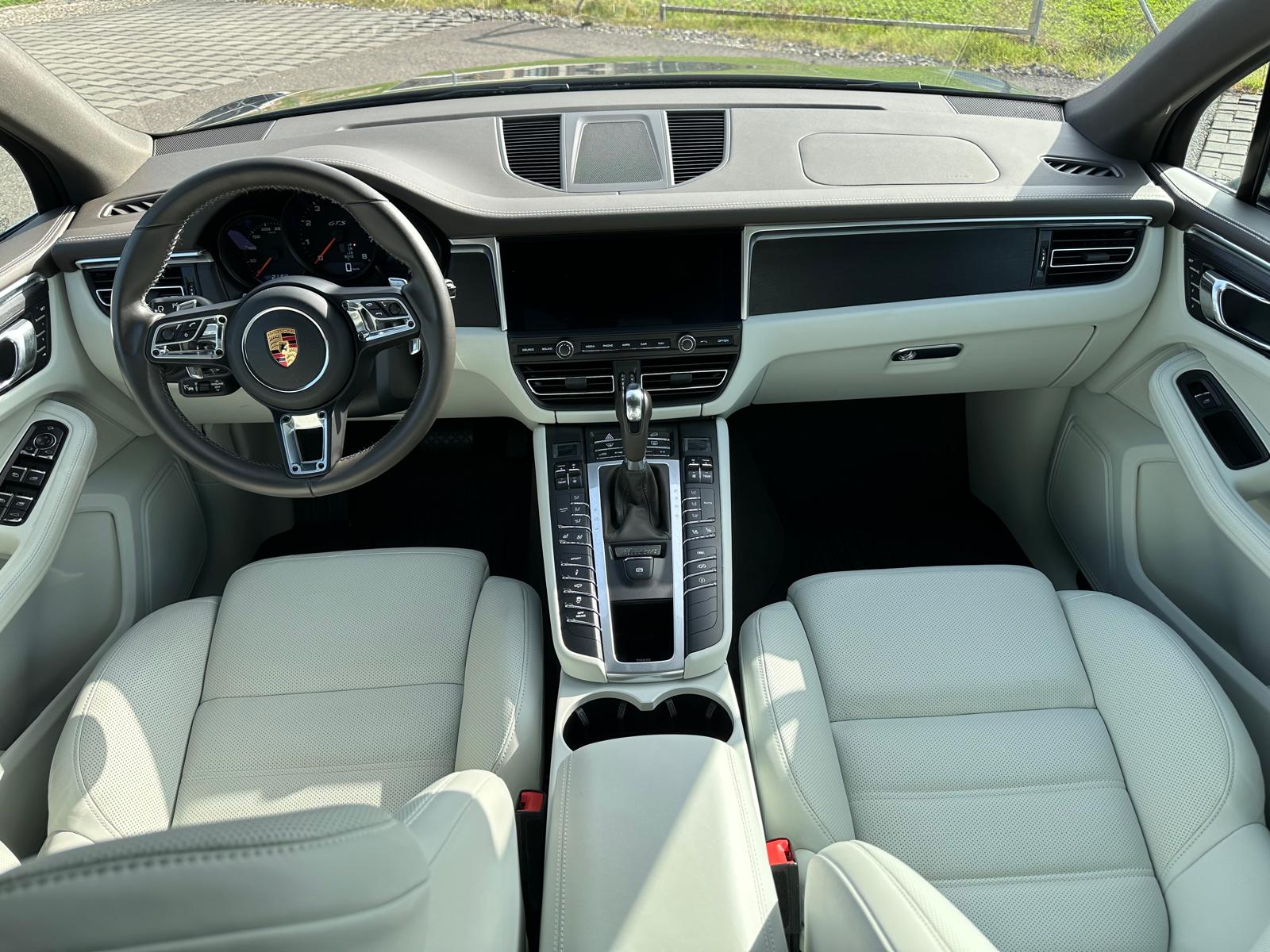 PORSCHE Macan GTS PDK-image-15