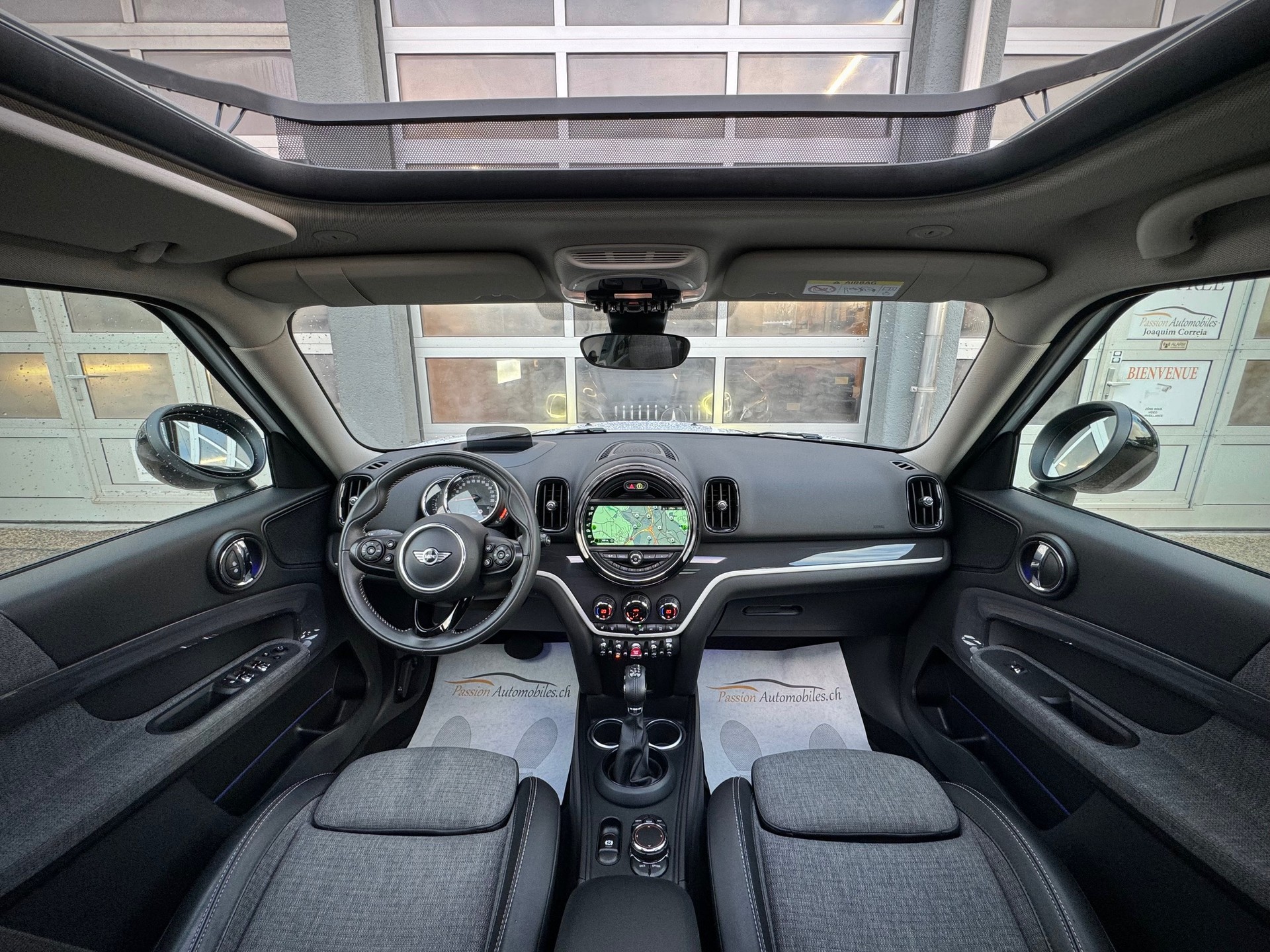 MINI Countryman Cooper S ALL4 Steptronic - Véhicule Suisse (CH)-image-5