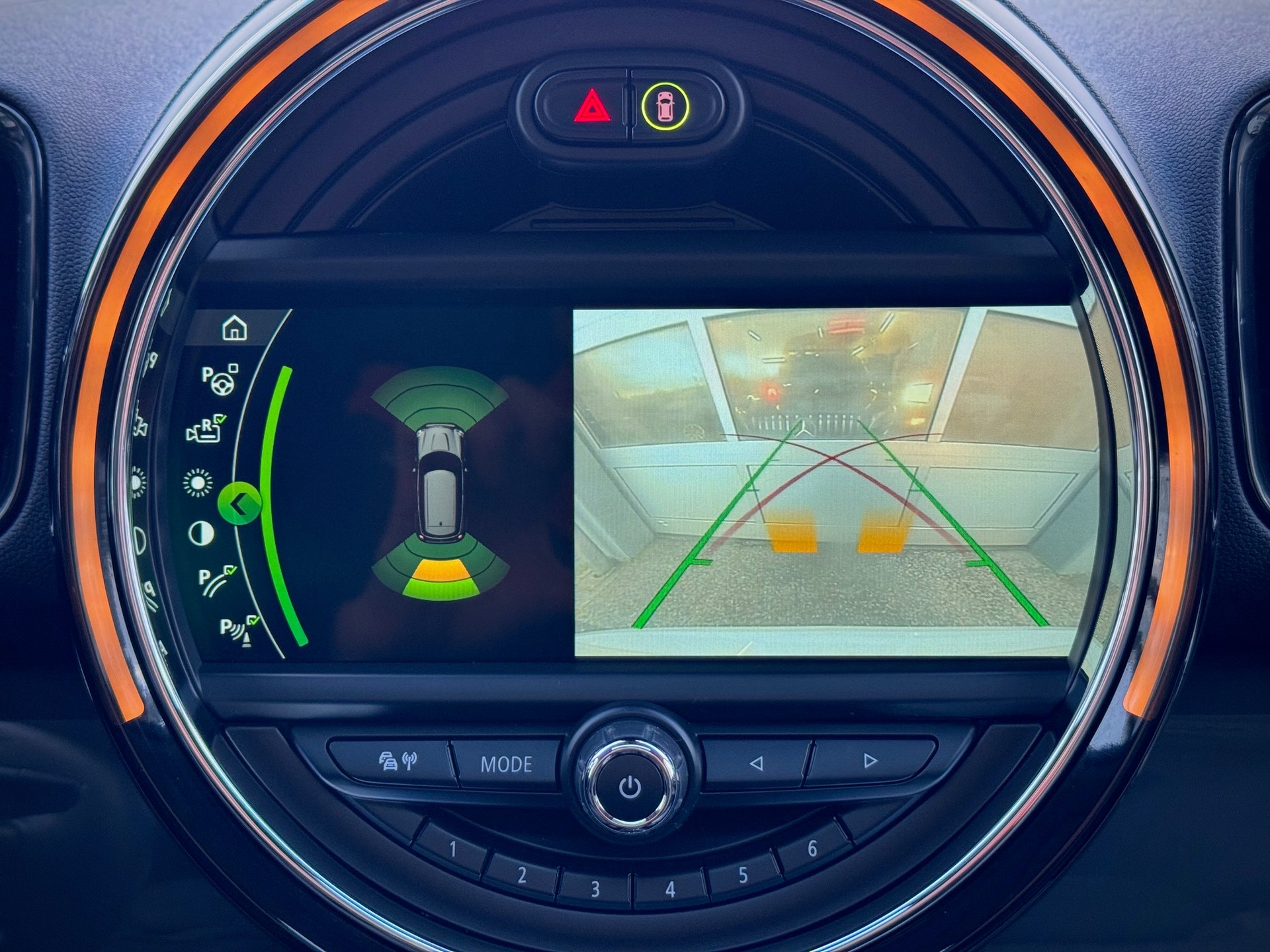 MINI Countryman Cooper S ALL4 Steptronic - Véhicule Suisse (CH)-image-12