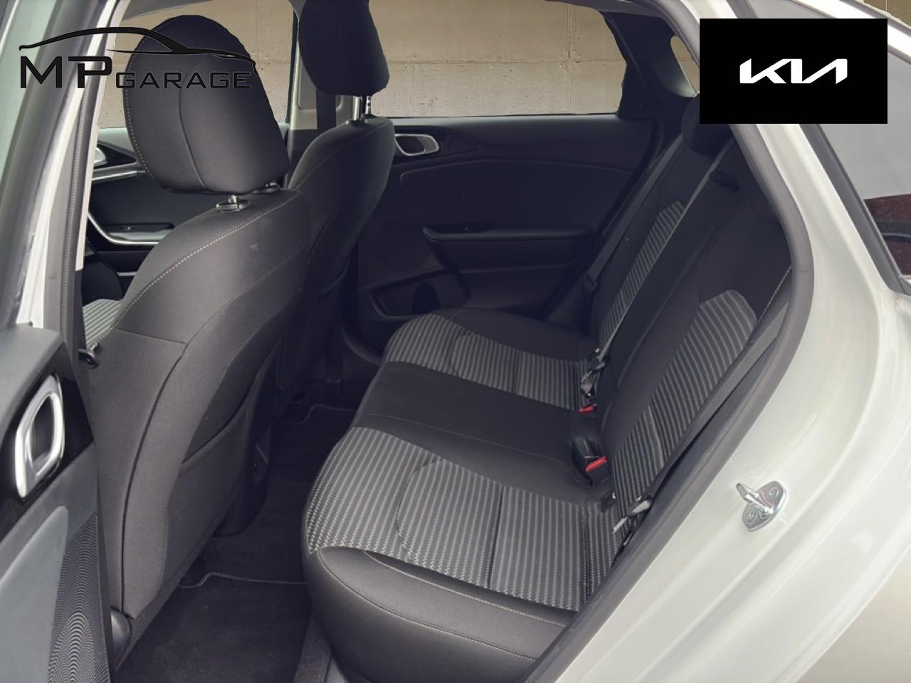 KIA Ceed 1.5 T-GDi MHEV Power-image-13