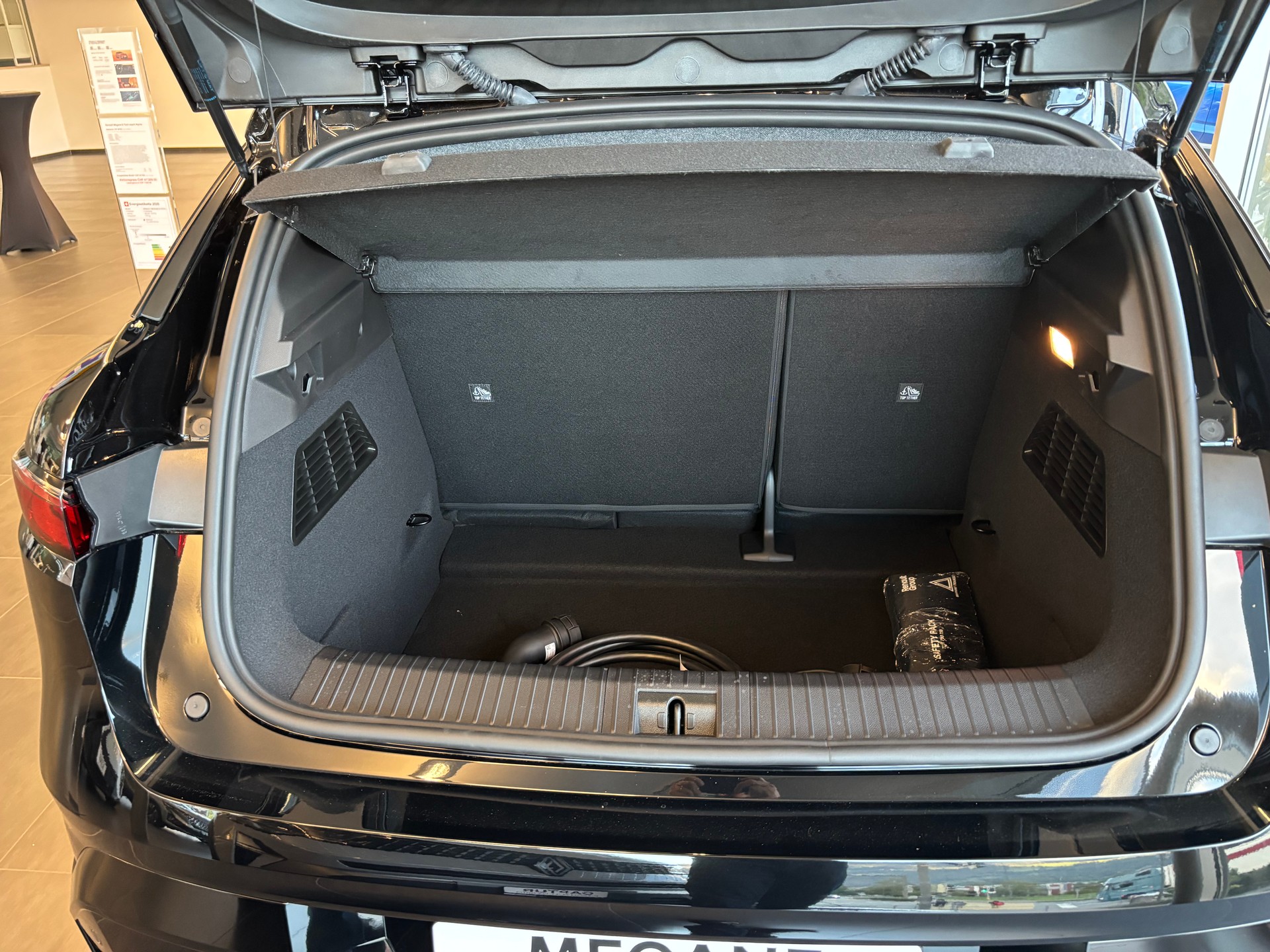 RENAULT Mégane E-TECH EV60 Esprit Alpine-image-8