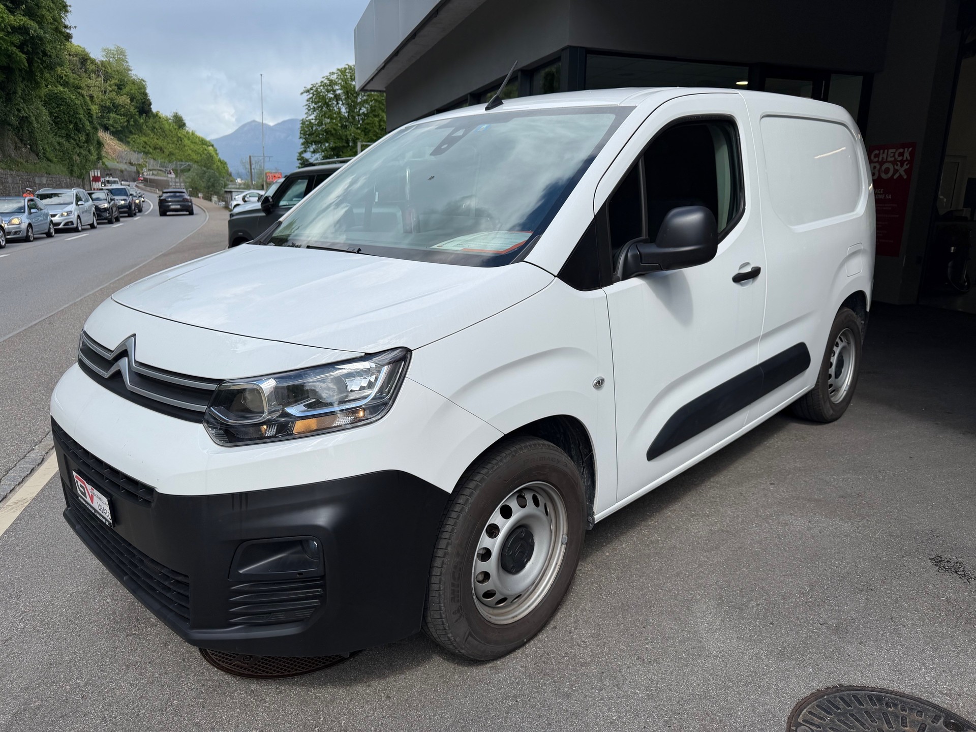 CITROEN e-Berlingo Van Swiss Edition 1000kg-image-2