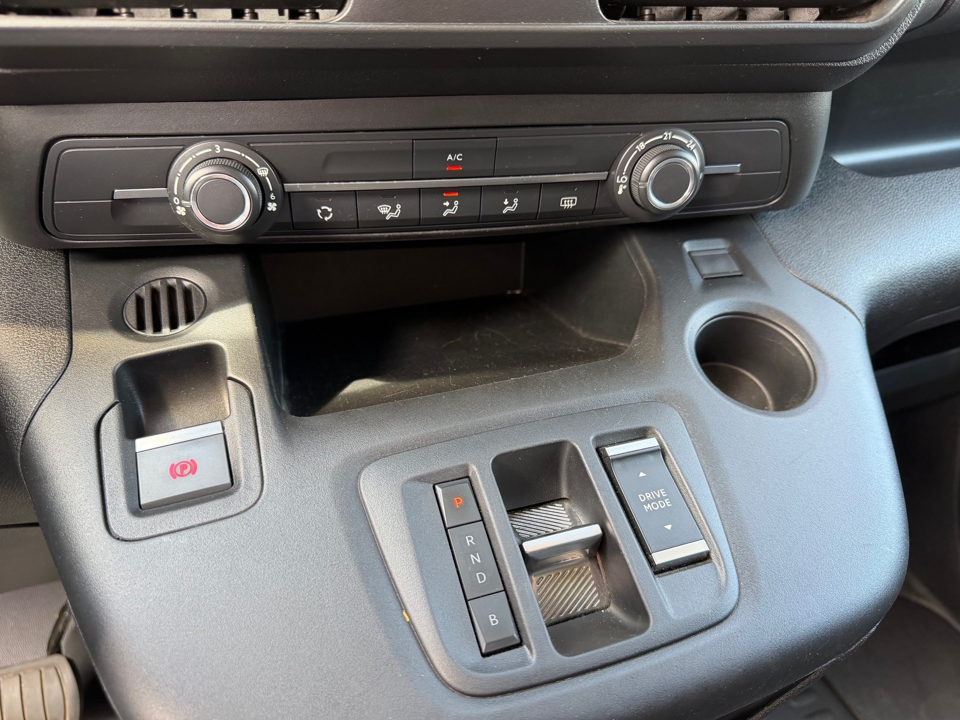CITROEN e-Berlingo Van Swiss Edition 1000kg-image-8