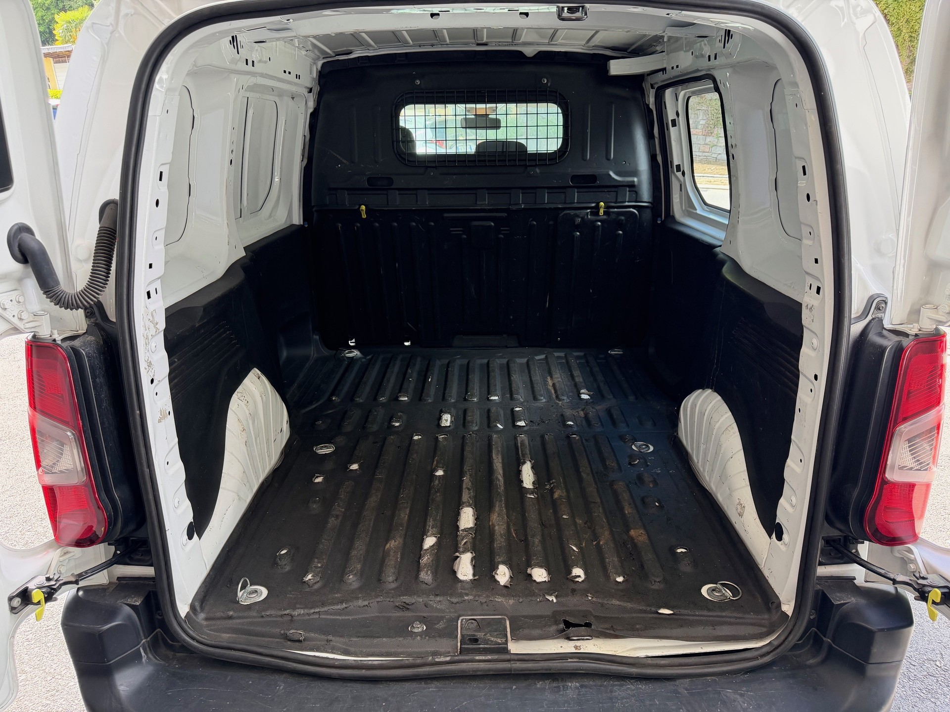 CITROEN e-Berlingo Van Swiss Edition 1000kg-image-10