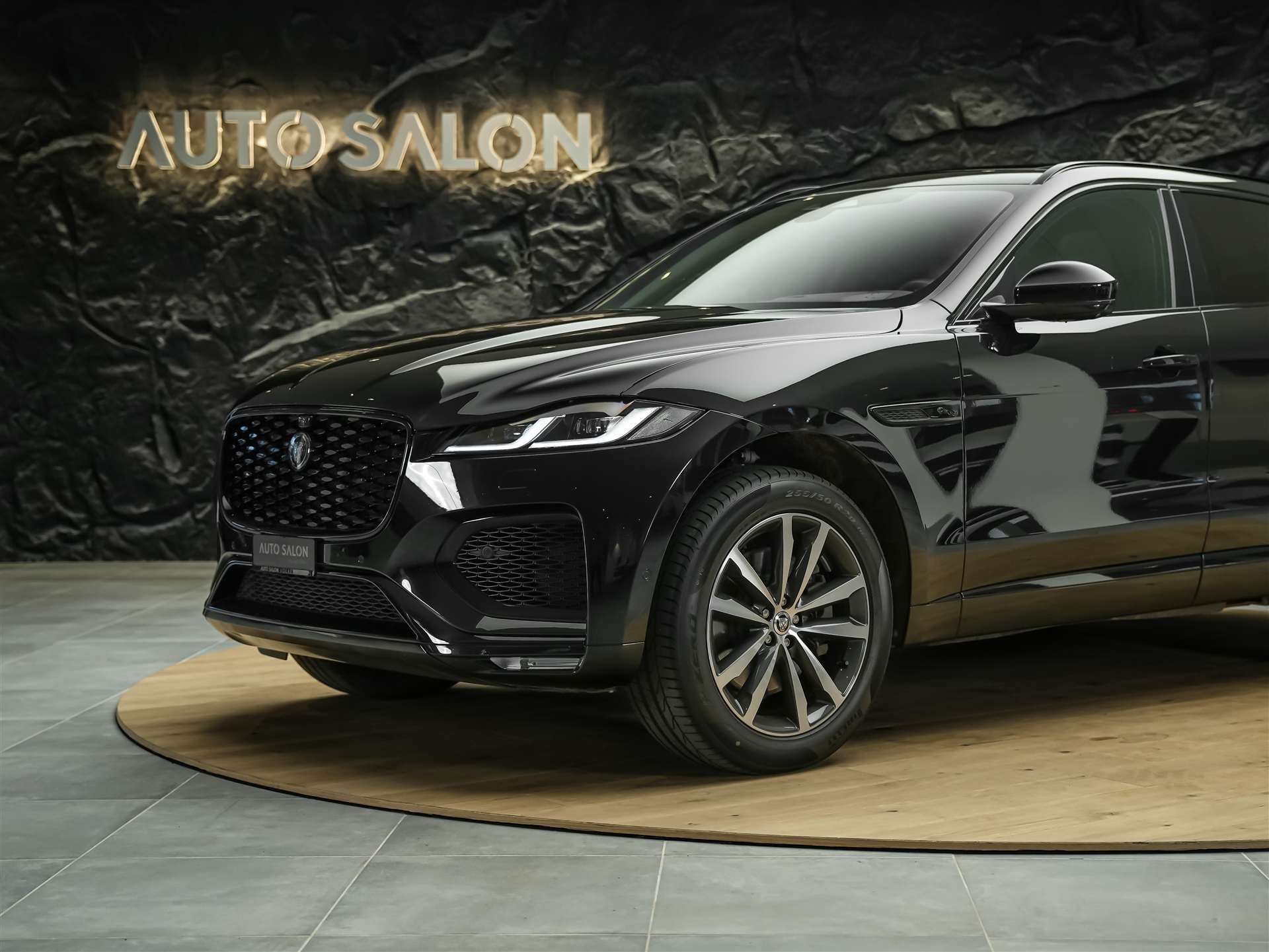 JAGUAR F-Pace 3.0 D I6 R-Dynamic SE AWD *Facelift*Panorama*Head-Up*-image-14