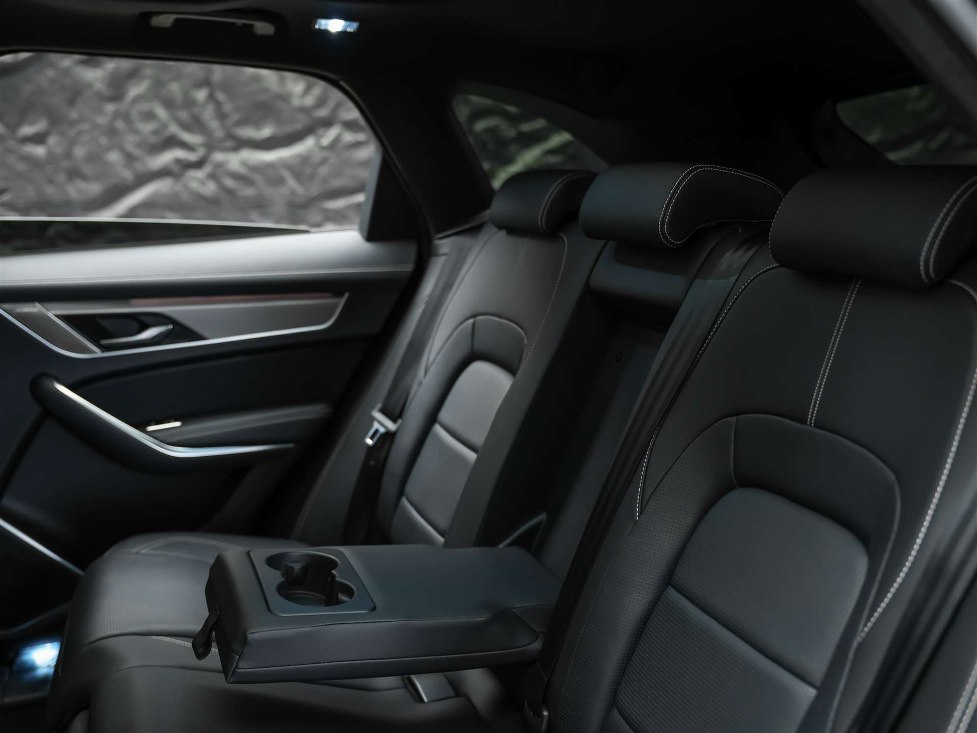 JAGUAR F-Pace 3.0 D I6 R-Dynamic SE AWD *Facelift*Panorama*Head-Up*-image-13