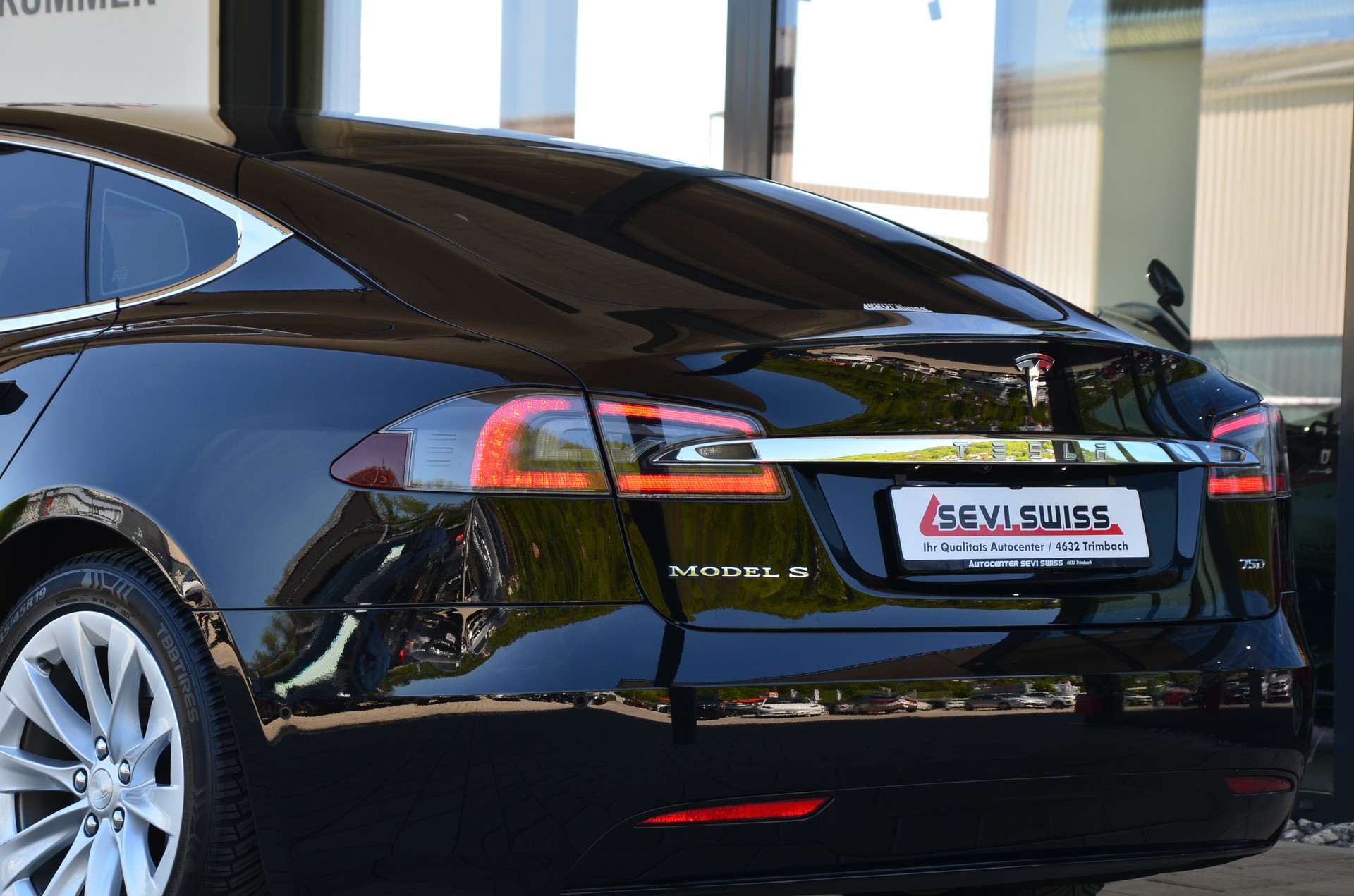TESLA Model S 75*Frisch ab MFK,1 Jahr oder 20000km Garantie auf Motor und Getriebe*-image-4