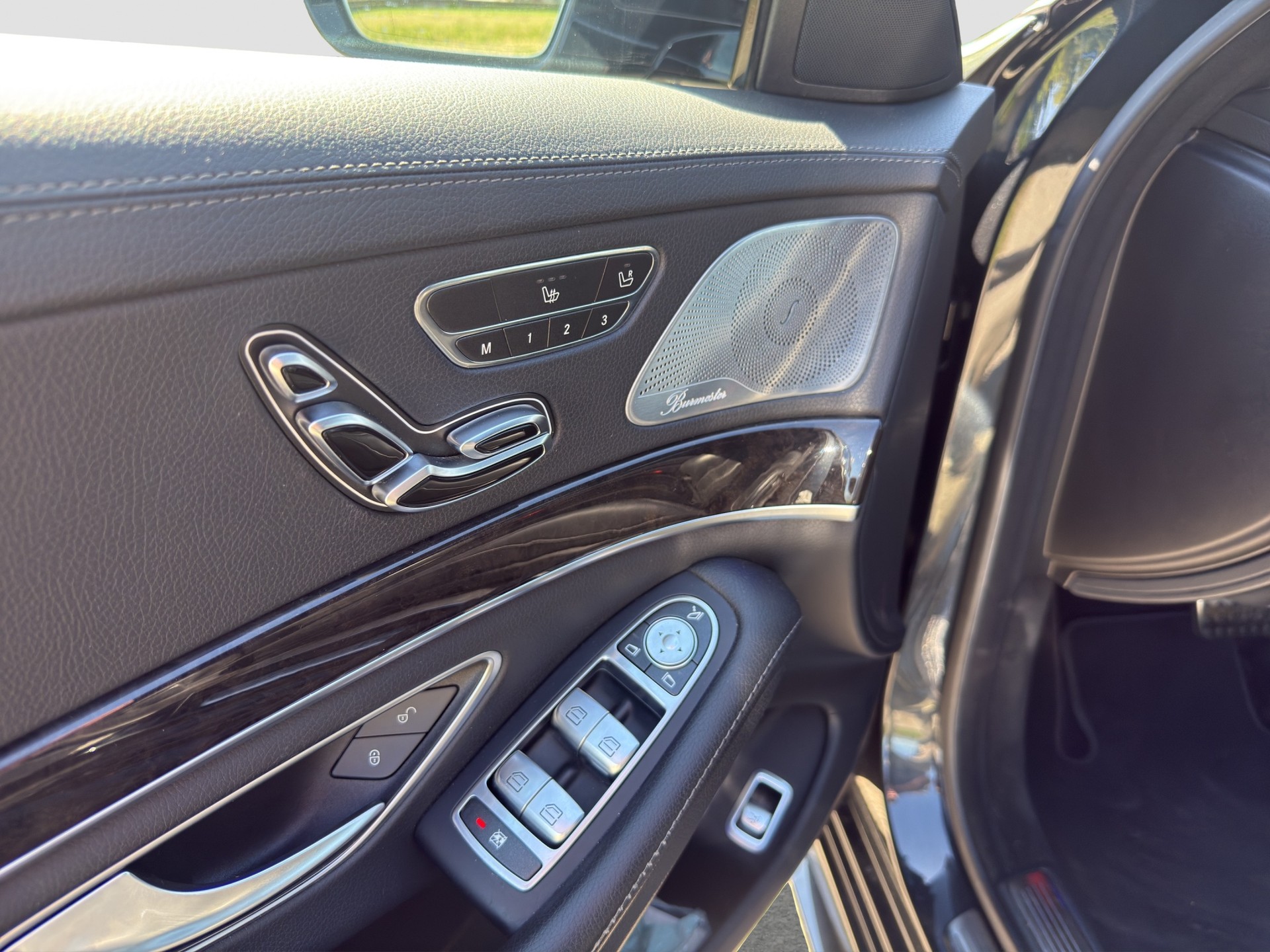 MERCEDES-BENZ S 500 7G-Tronic ** AMG Line ** CH Fahrzeug **-image-12