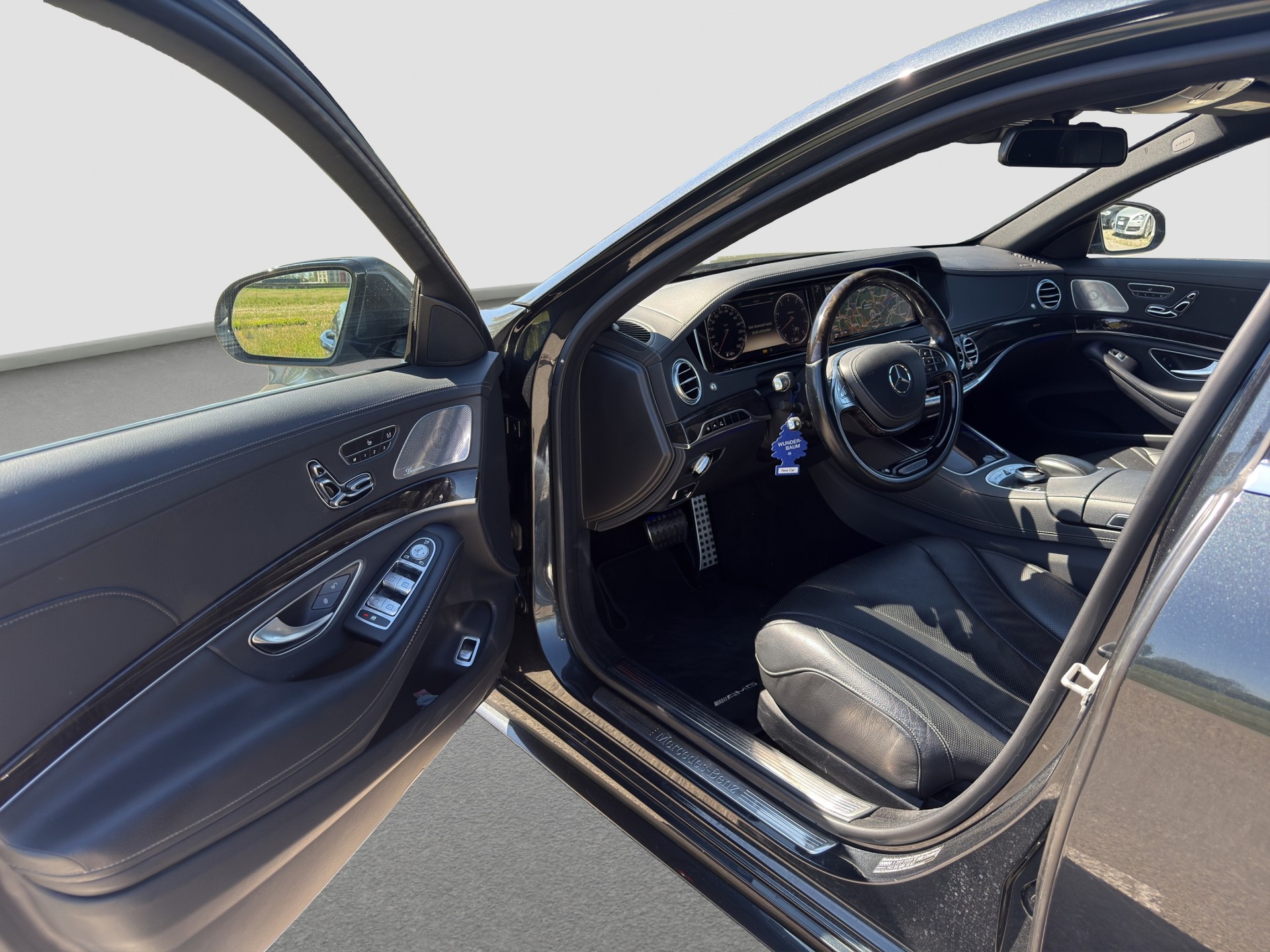 MERCEDES-BENZ S 500 7G-Tronic ** AMG Line ** CH Fahrzeug **-image-11