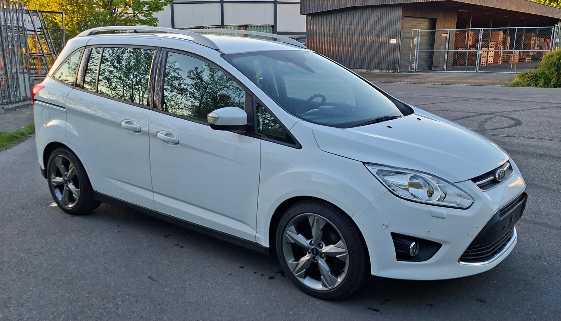 FORD Grand C-Max 1.0 SCTi Family-Edition-image-5