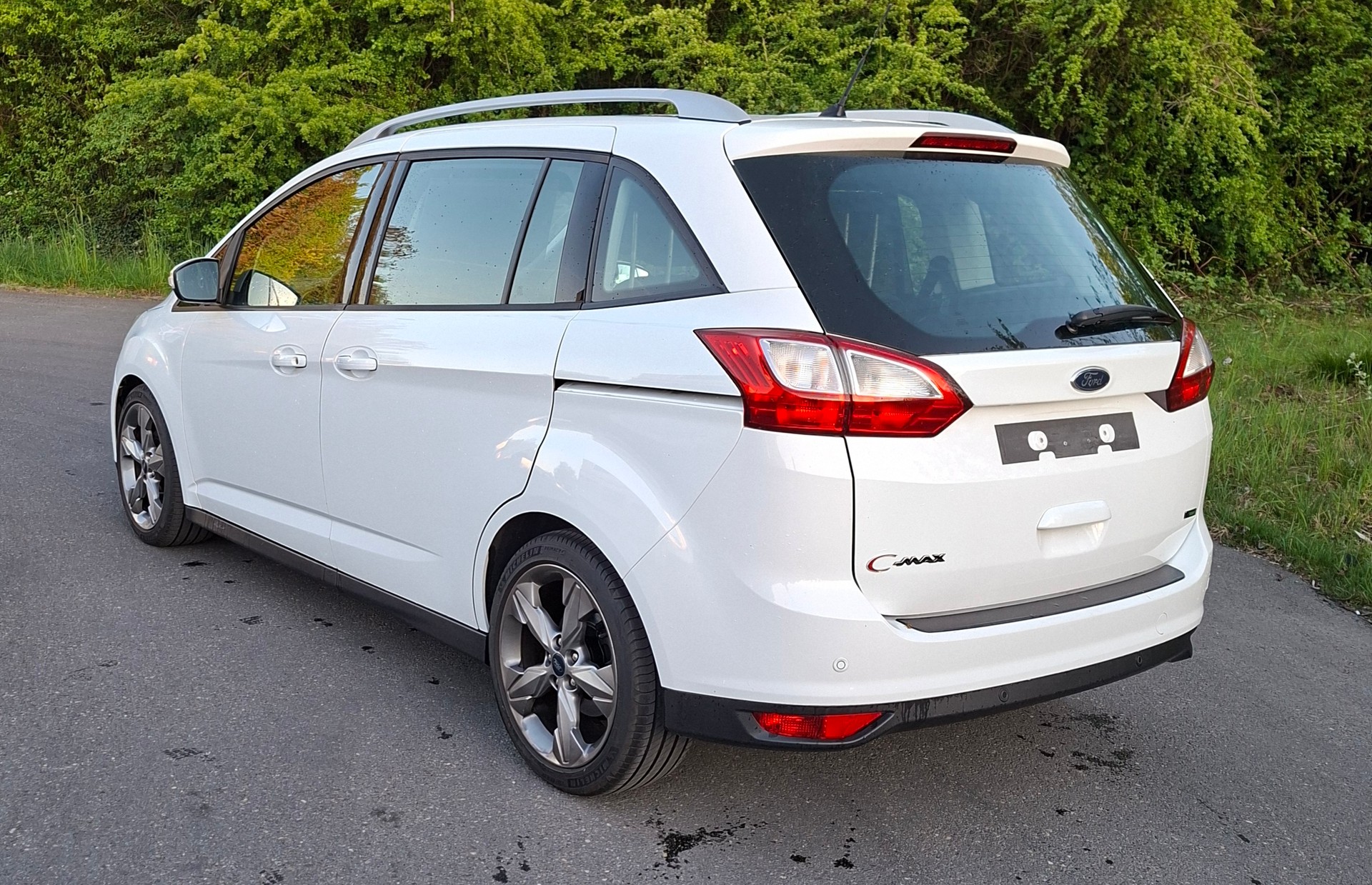 FORD Grand C-Max 1.0 SCTi Family-Edition-image-2