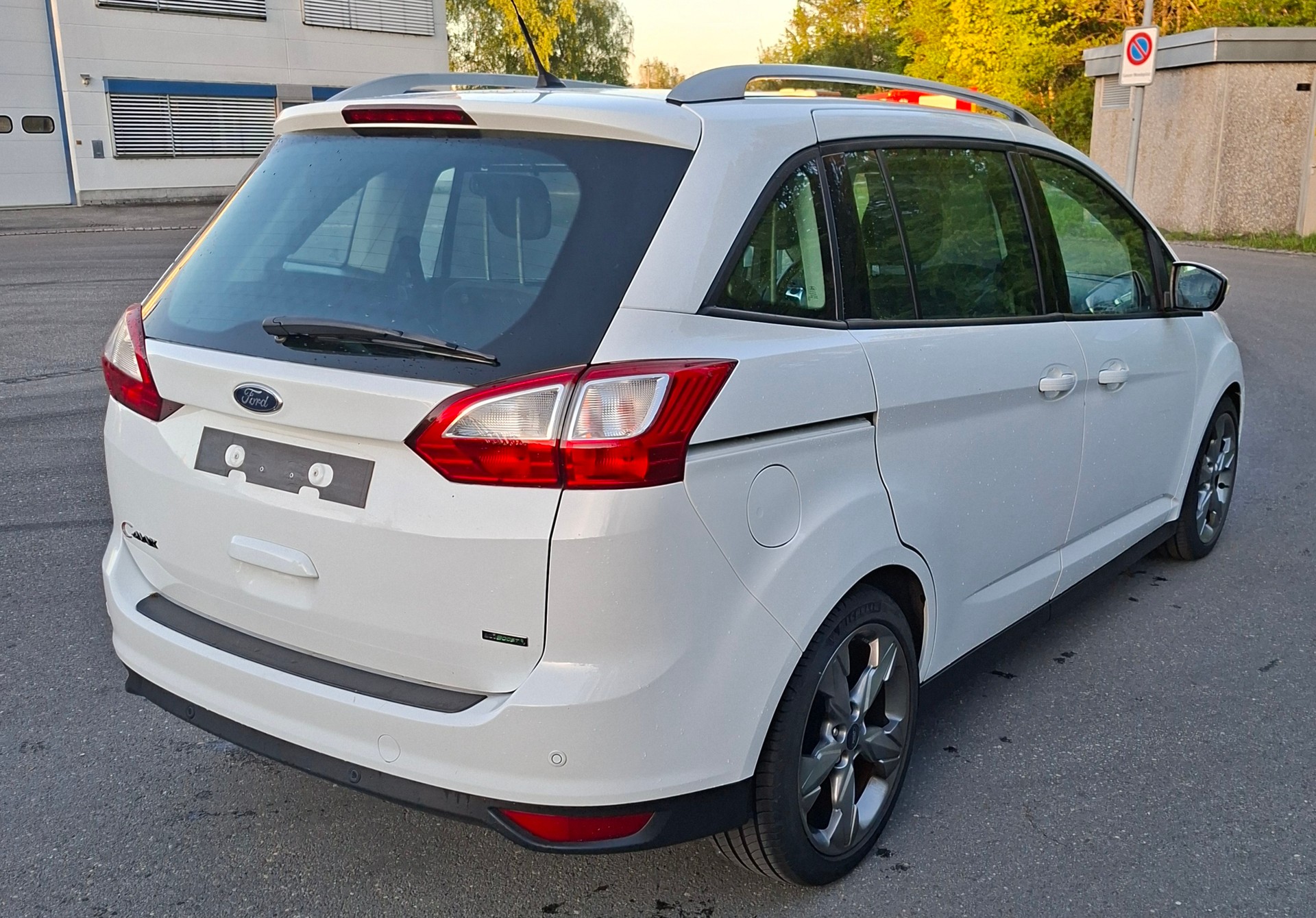 FORD Grand C-Max 1.0 SCTi Family-Edition-image-4