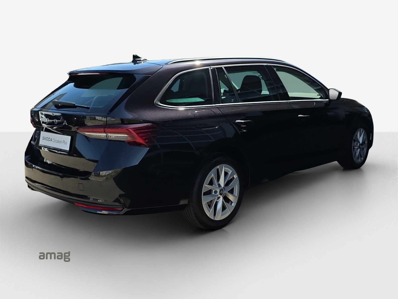 SKODA Octavia Combi 1.5 TSI mHEV DSG Dynamic-image-4