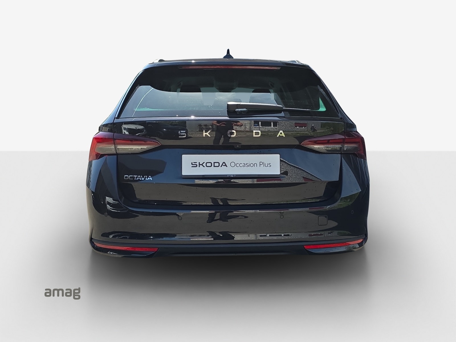 SKODA Octavia Combi 1.5 TSI mHEV DSG Dynamic-image-3