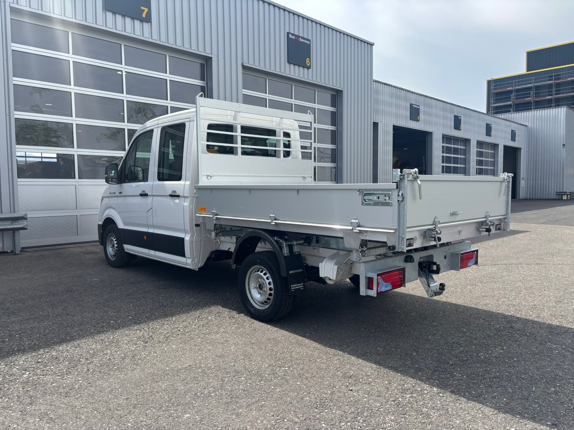 MAN TGE 3.180 4x4l Standard A-image-4