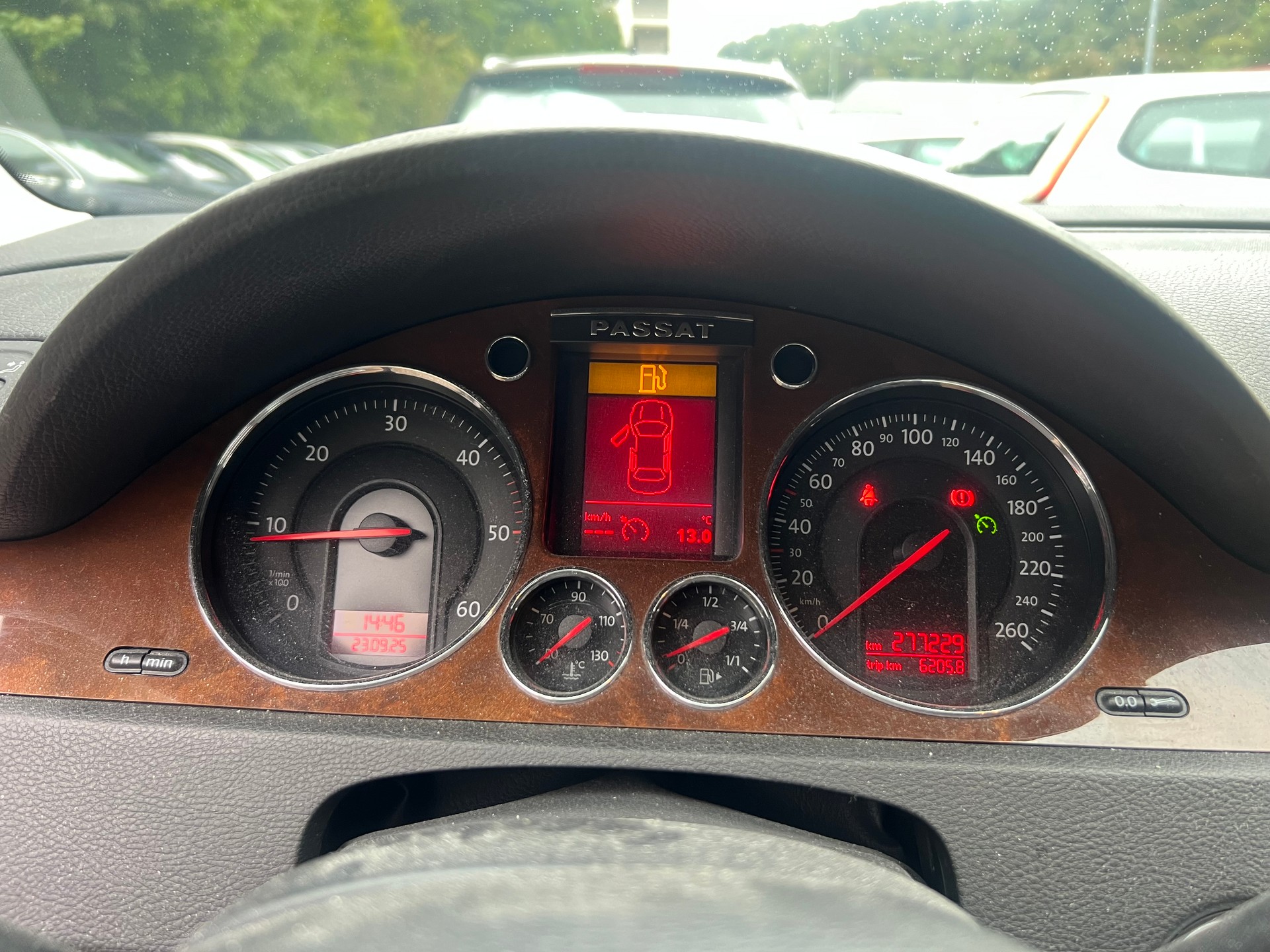 VW Passat Variant 2.0 TDI Trendline-image-11