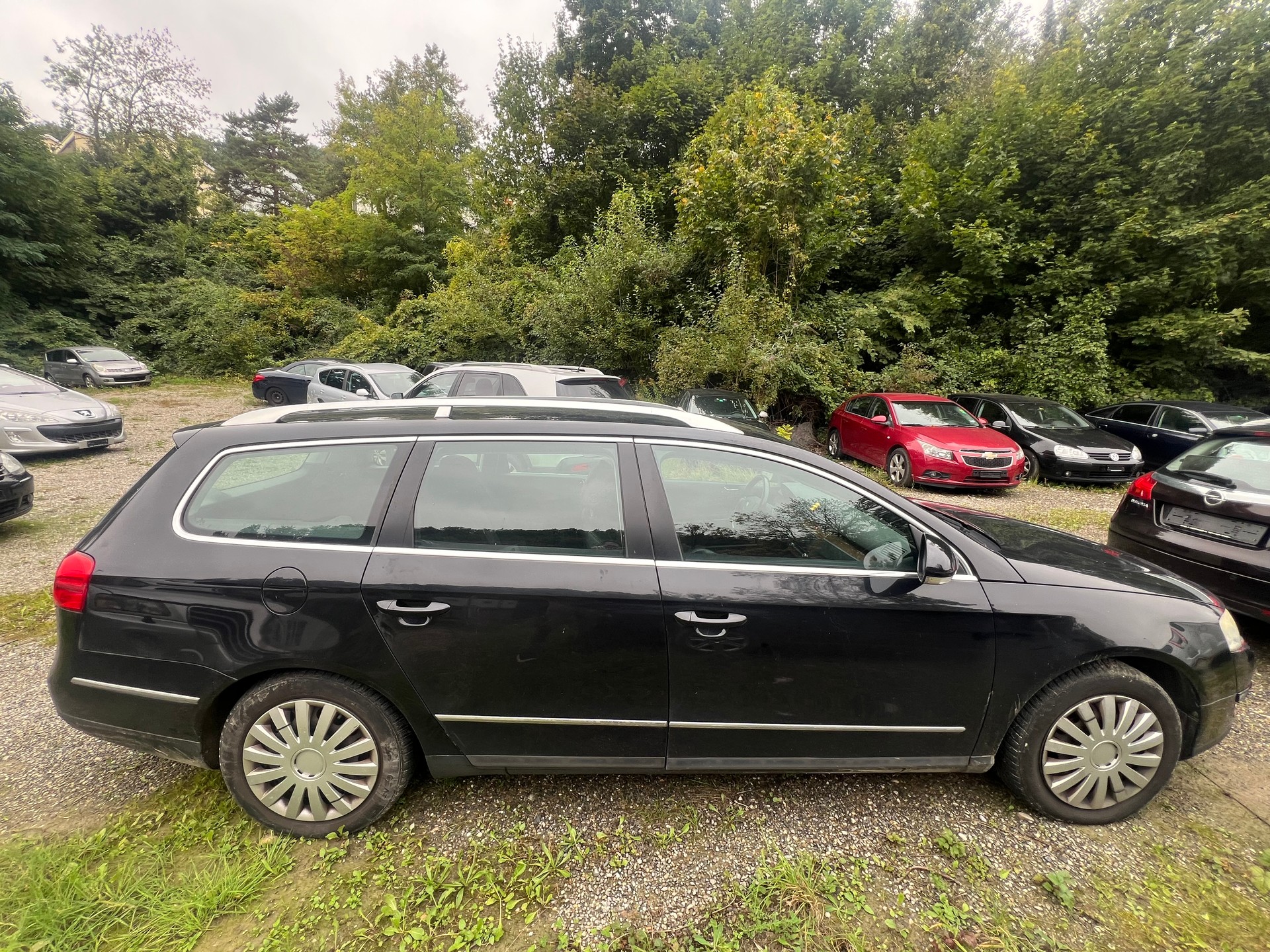 VW Passat Variant 2.0 TDI Trendline-image-3