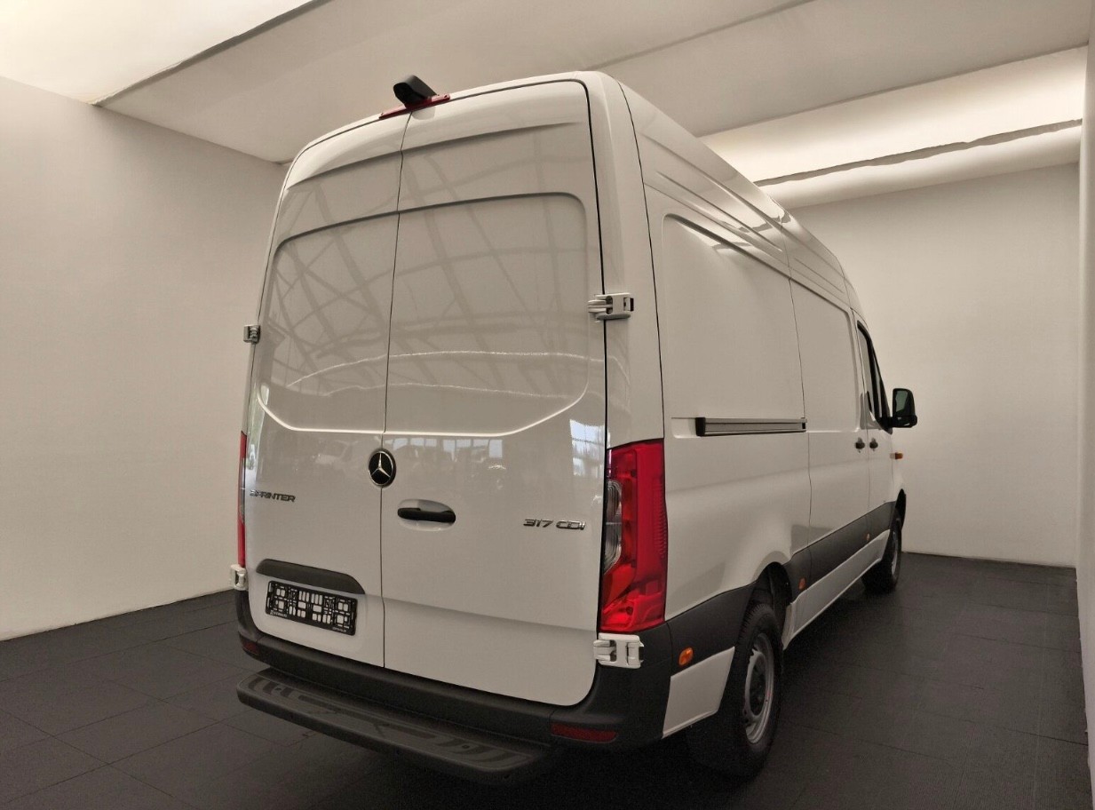 MERCEDES-BENZ Sprinter 317 Kaw. 3665 S 2.0 CDI 170 RHD