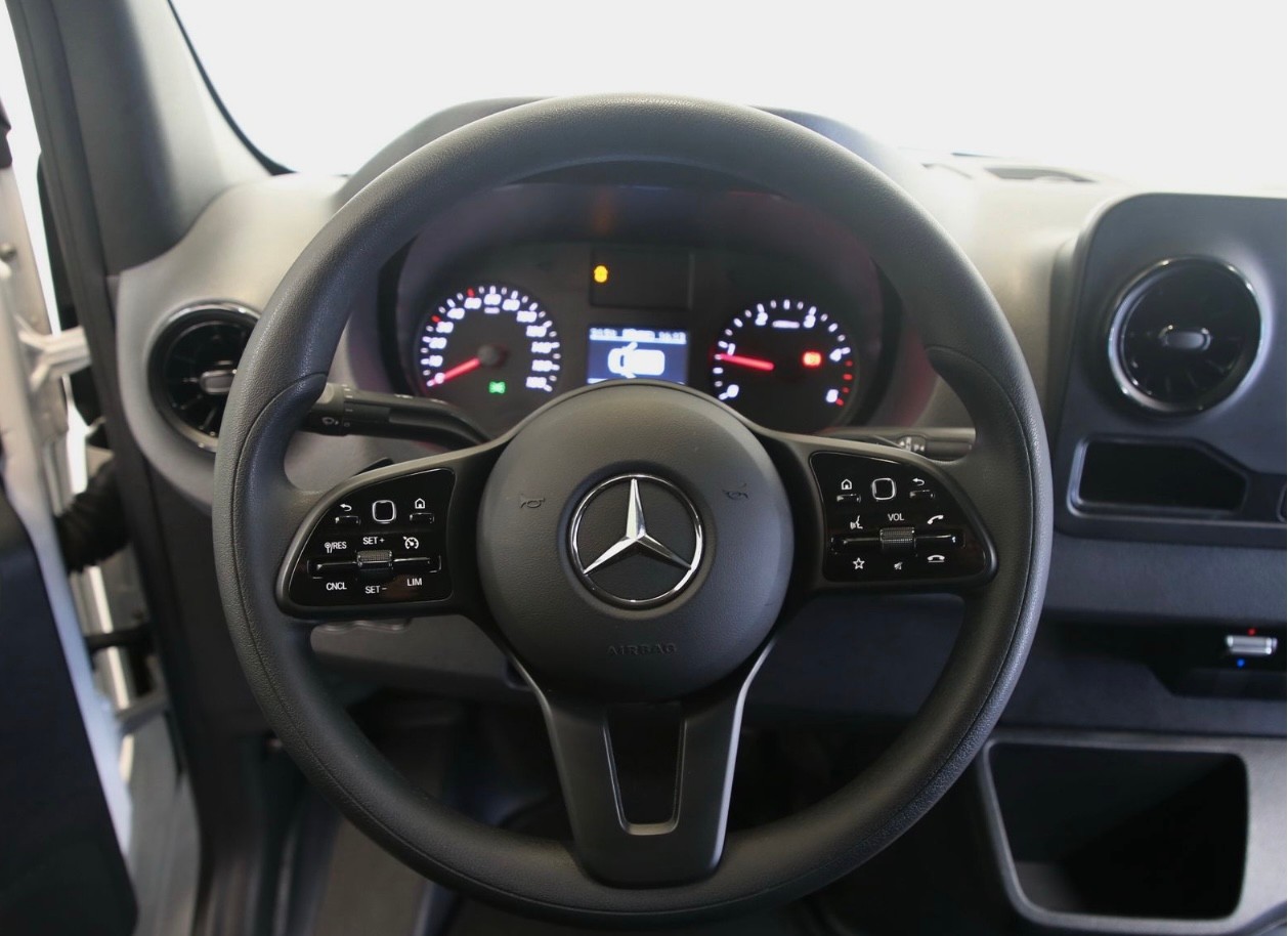 MERCEDES-BENZ Sprinter 317 Kaw. 3665 S 2.0 CDI 170 RHD-image-10