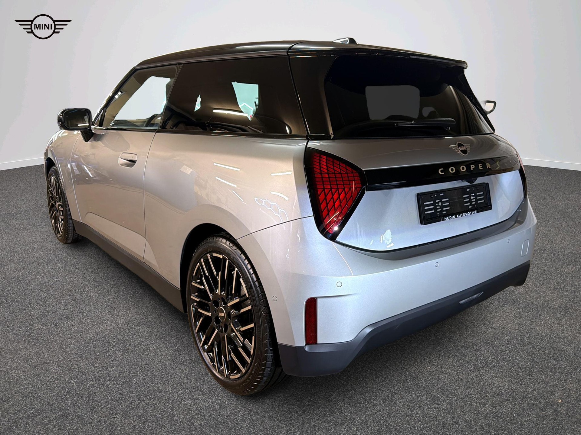 MINI Cooper SE-image-4