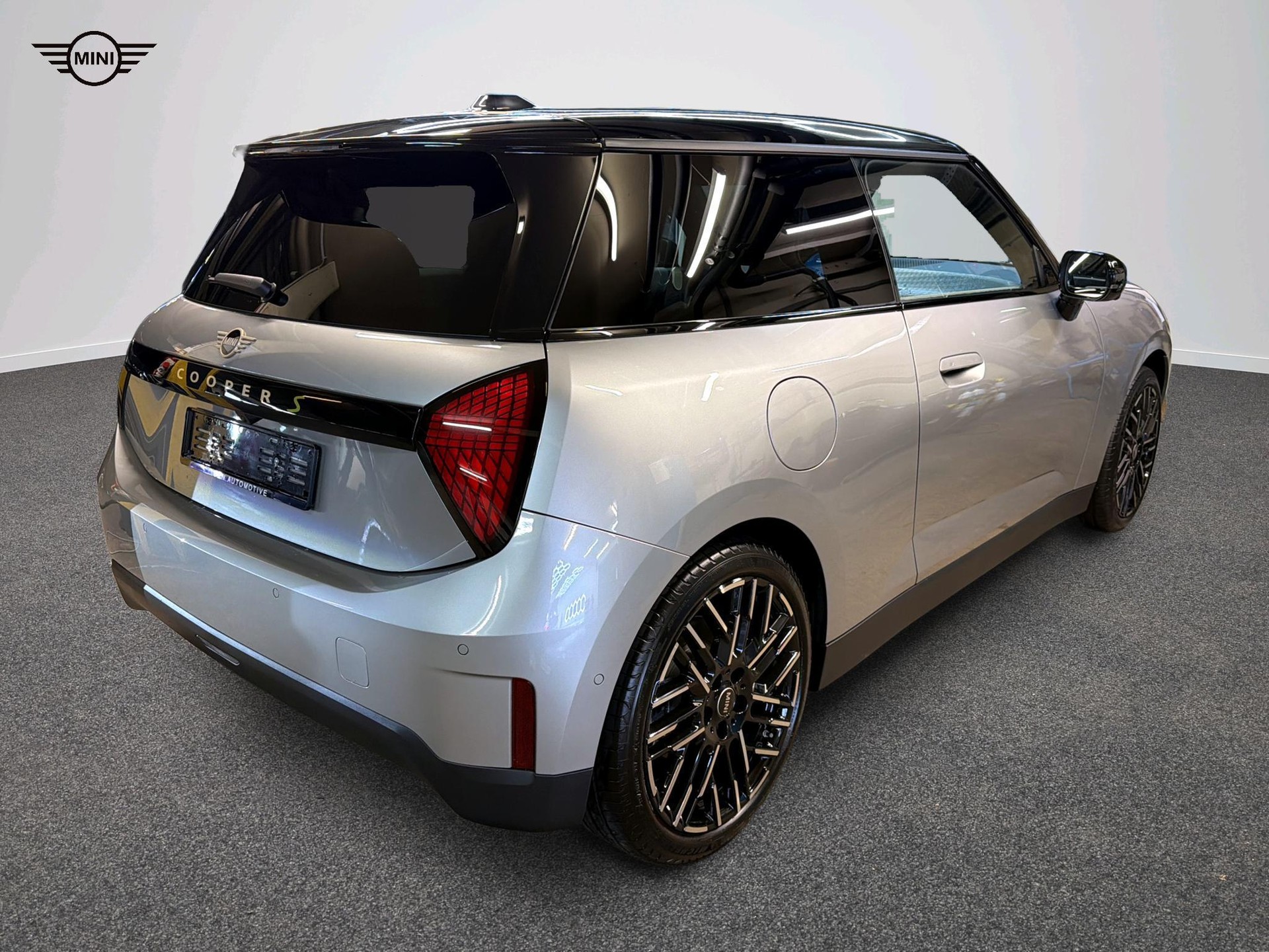 MINI Cooper SE-image-3