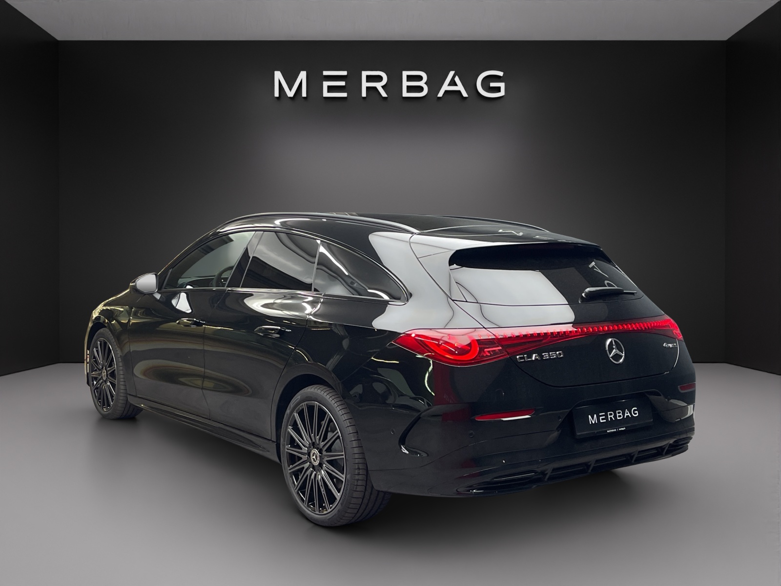 MERCEDES-BENZ CLA 350 4MATIC Shooting Brake with EQ Technology-image-3